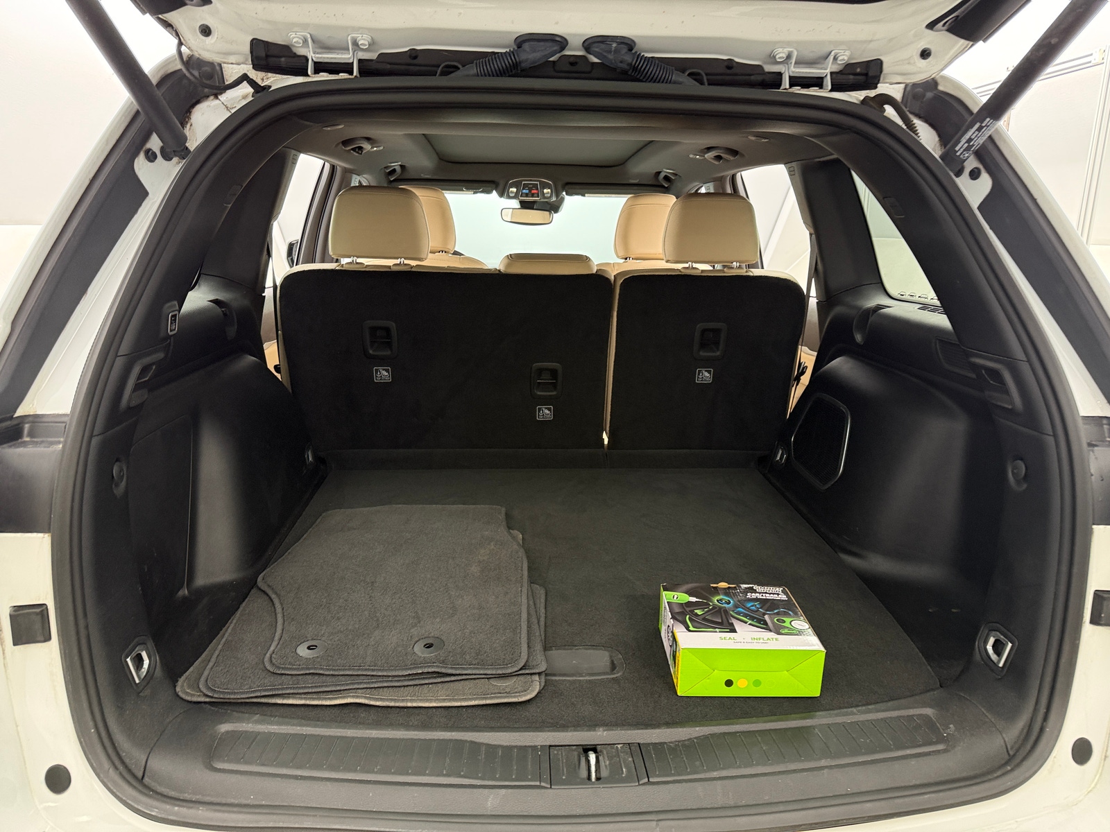 Thumbnail: 2022 Jeep Grand Cherokee - 6