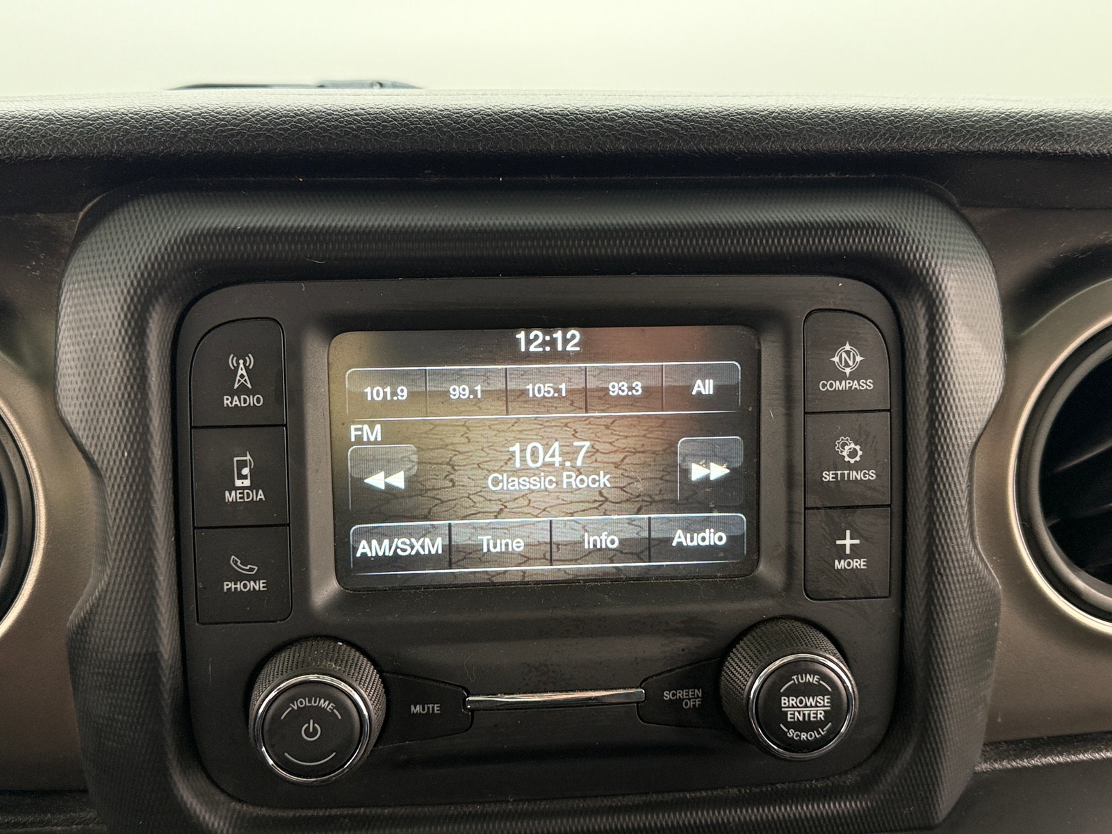 Thumbnail: 2018 Jeep Wrangler - 4