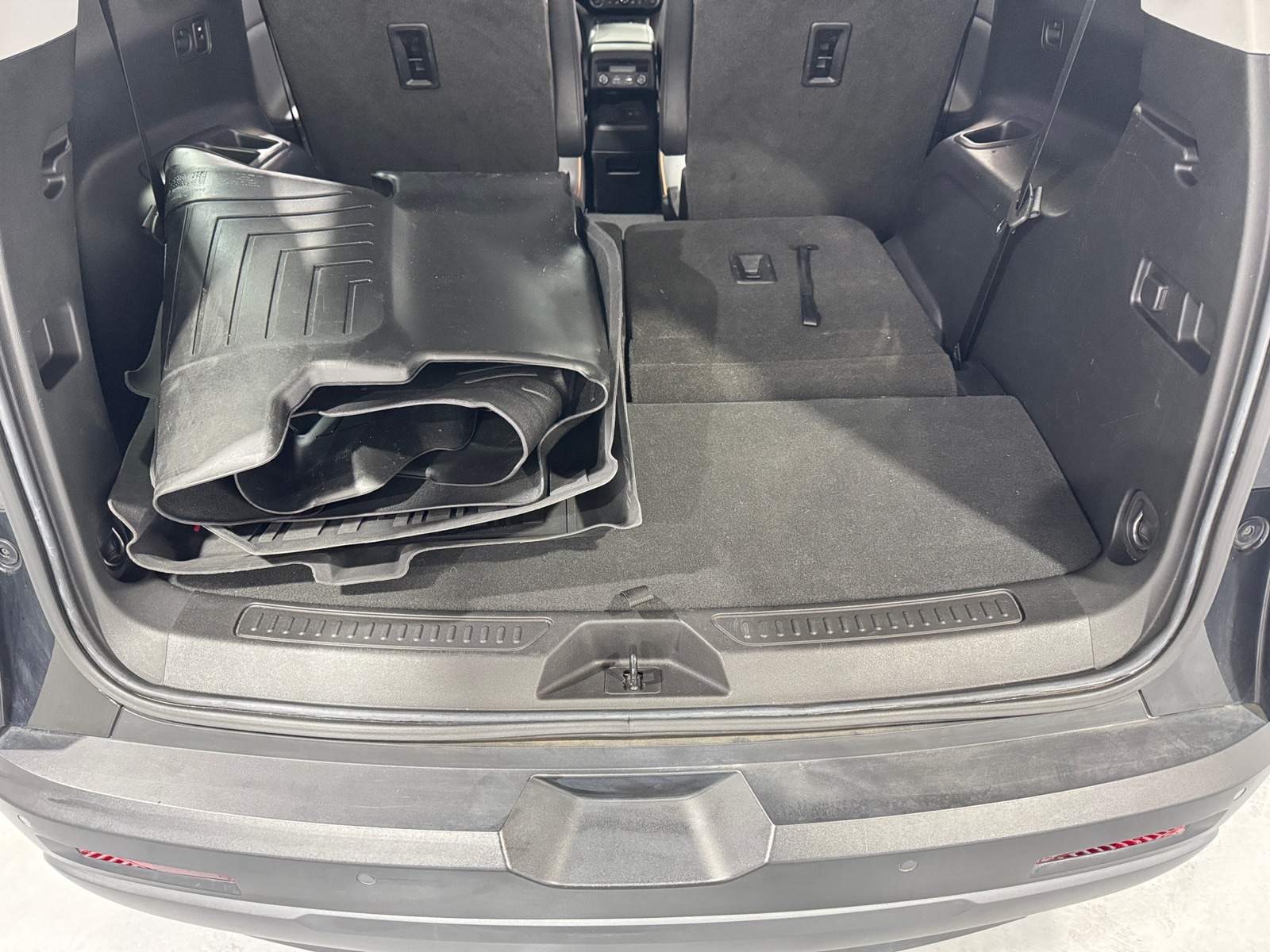 Thumbnail: 2023 GMC Acadia - 6