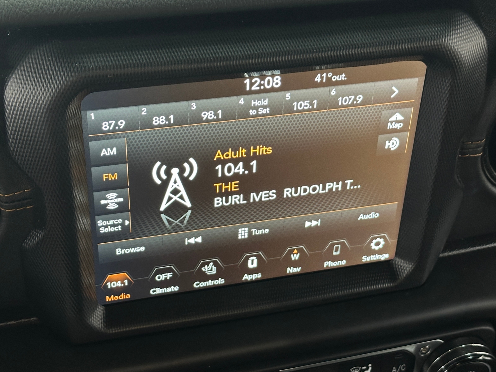 Thumbnail: 2023 Jeep Wrangler - 3