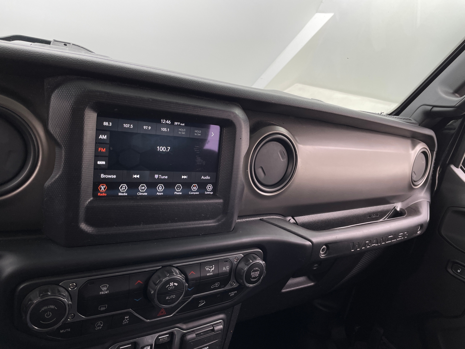 Thumbnail: 2019 Jeep Wrangler - 4