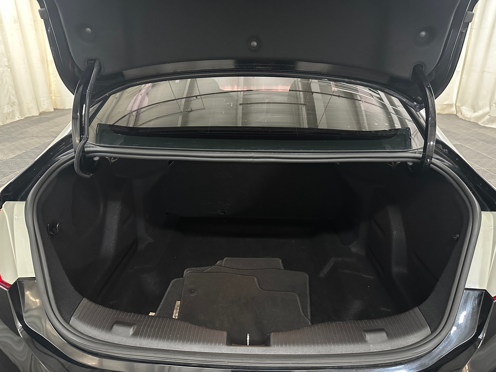 Thumbnail: 2017 Chevrolet Cruze - 7