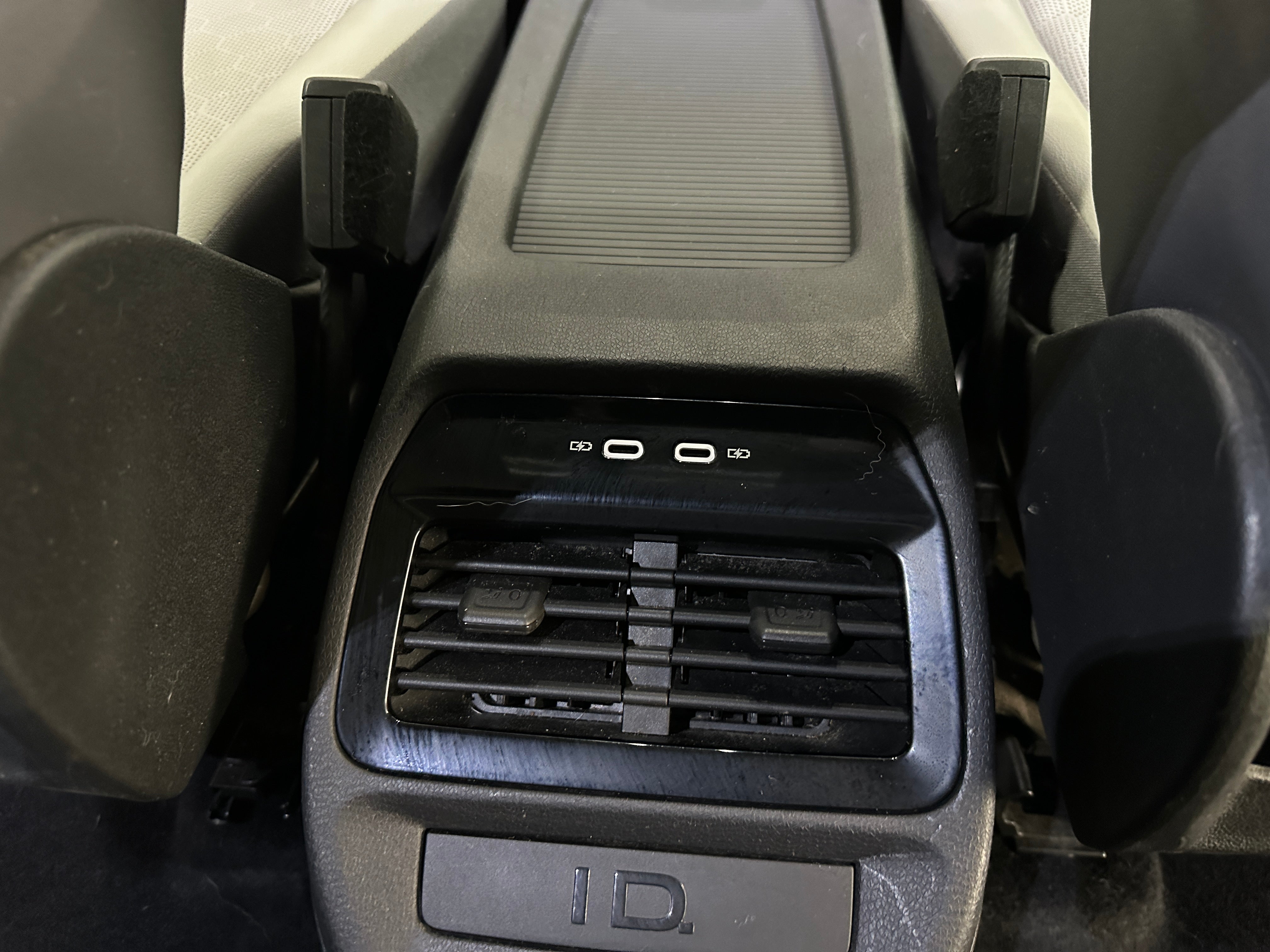 Used 2022 Volkswagen ID.4 PRO S with VIN WVGTMPE2XNP053402 for sale in Oak Creek, WI