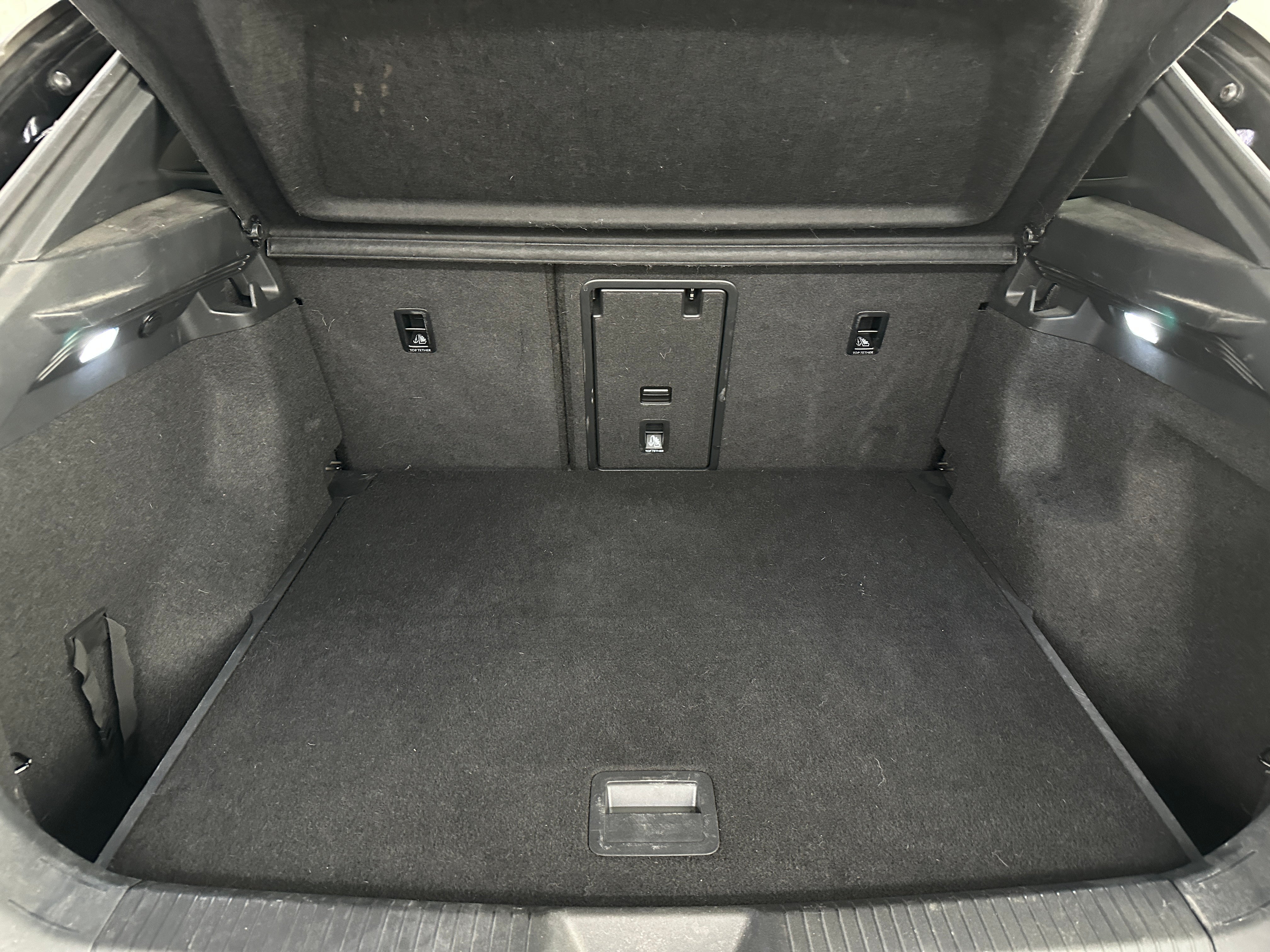 Used 2022 Volkswagen ID.4 PRO S with VIN WVGTMPE2XNP053402 for sale in Oak Creek, WI