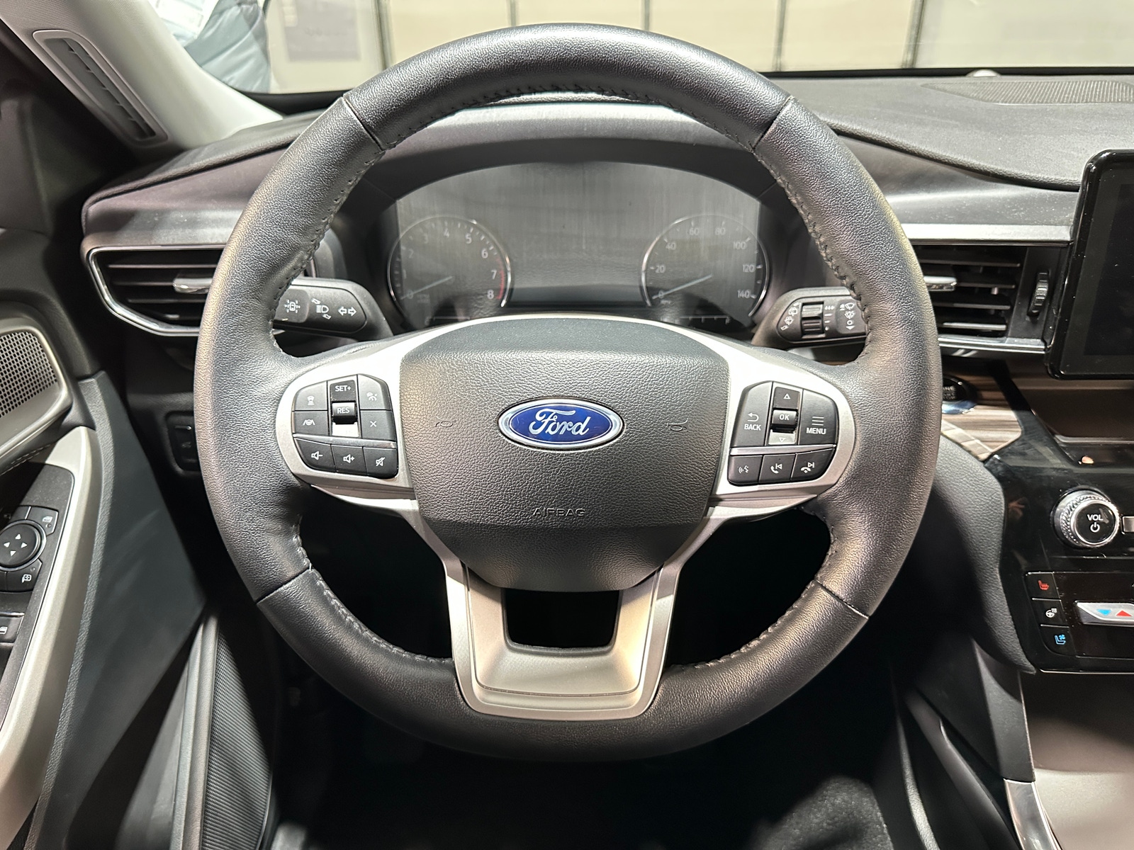 Thumbnail: 2024 Ford Explorer - 4