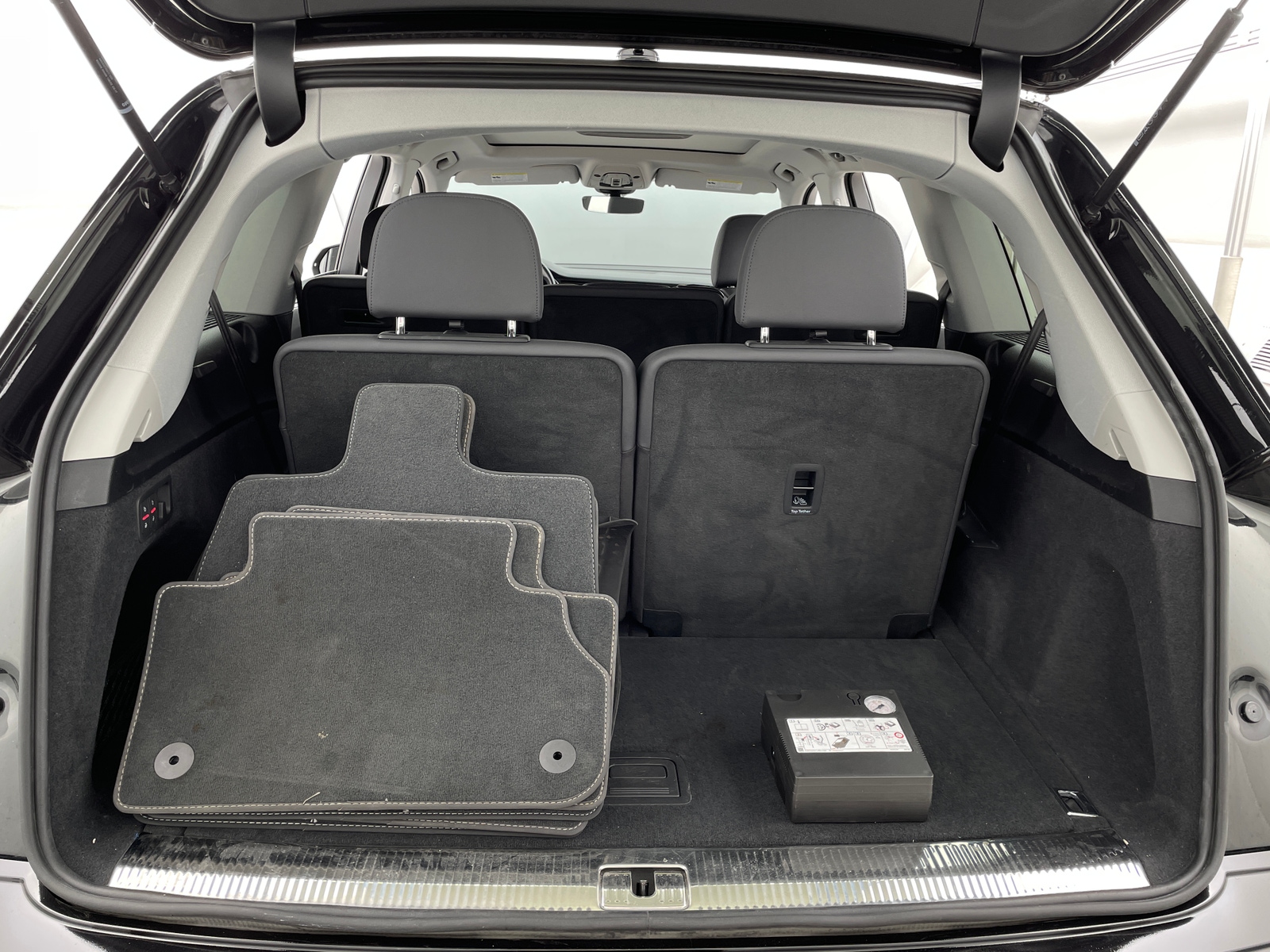 Thumbnail: 2022 Audi Q7 - 6