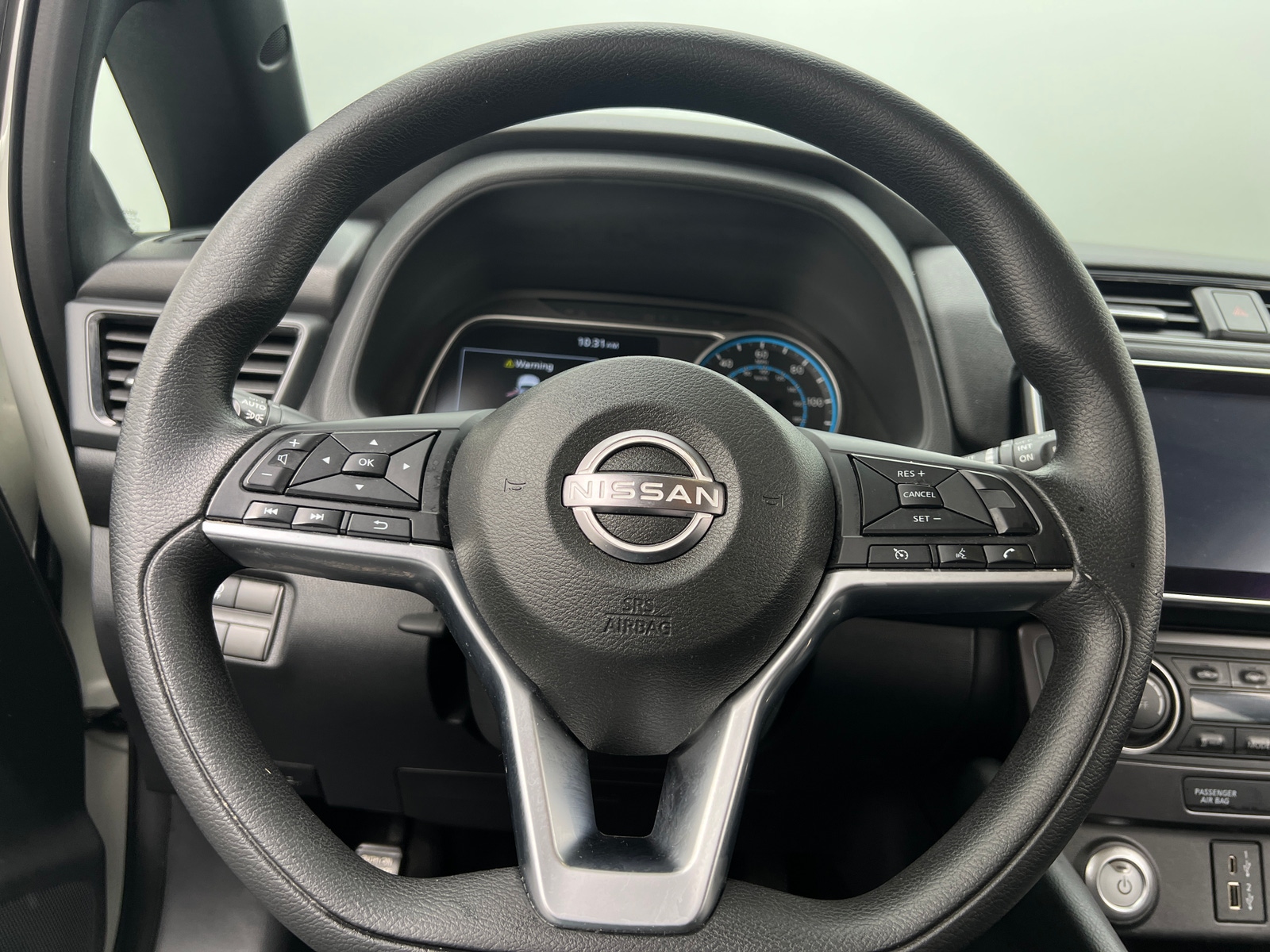 Thumbnail: 2023 Nissan Leaf - 5
