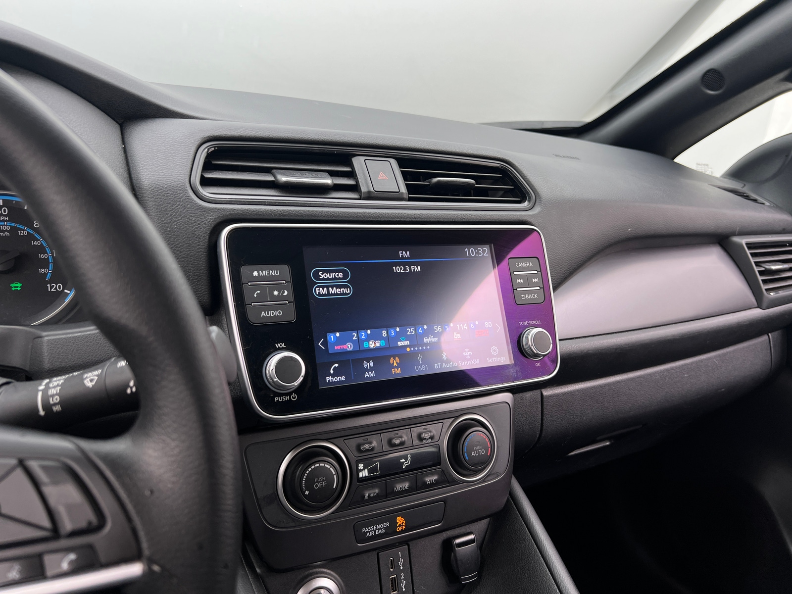 Thumbnail: 2023 Nissan Leaf - 4