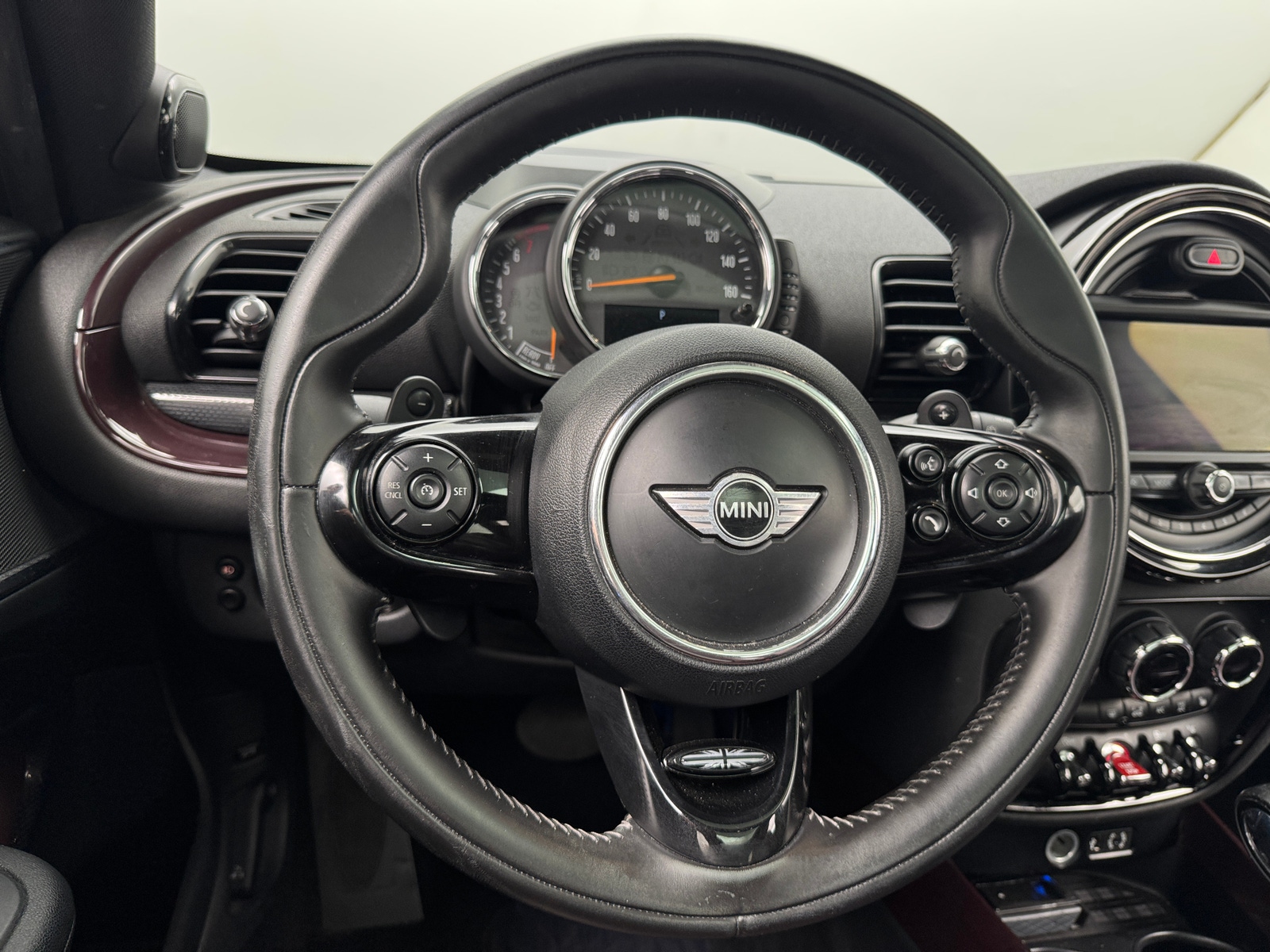 Thumbnail: 2017 MINI Cooper Clubman - 4