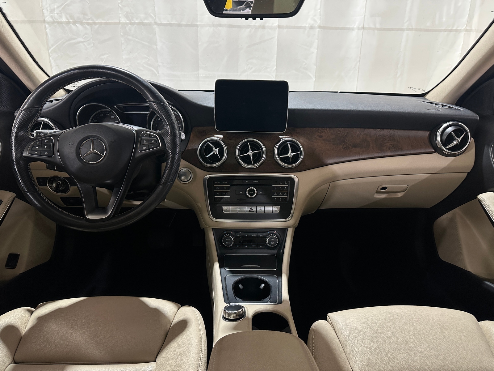 Thumbnail: 2019 Mercedes-Benz GLA - 2