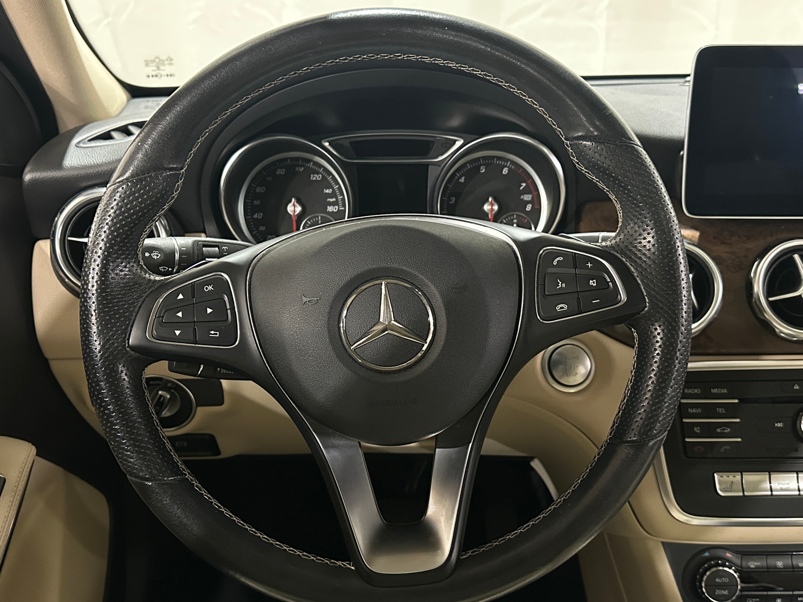 Thumbnail: 2019 Mercedes-Benz GLA - 4