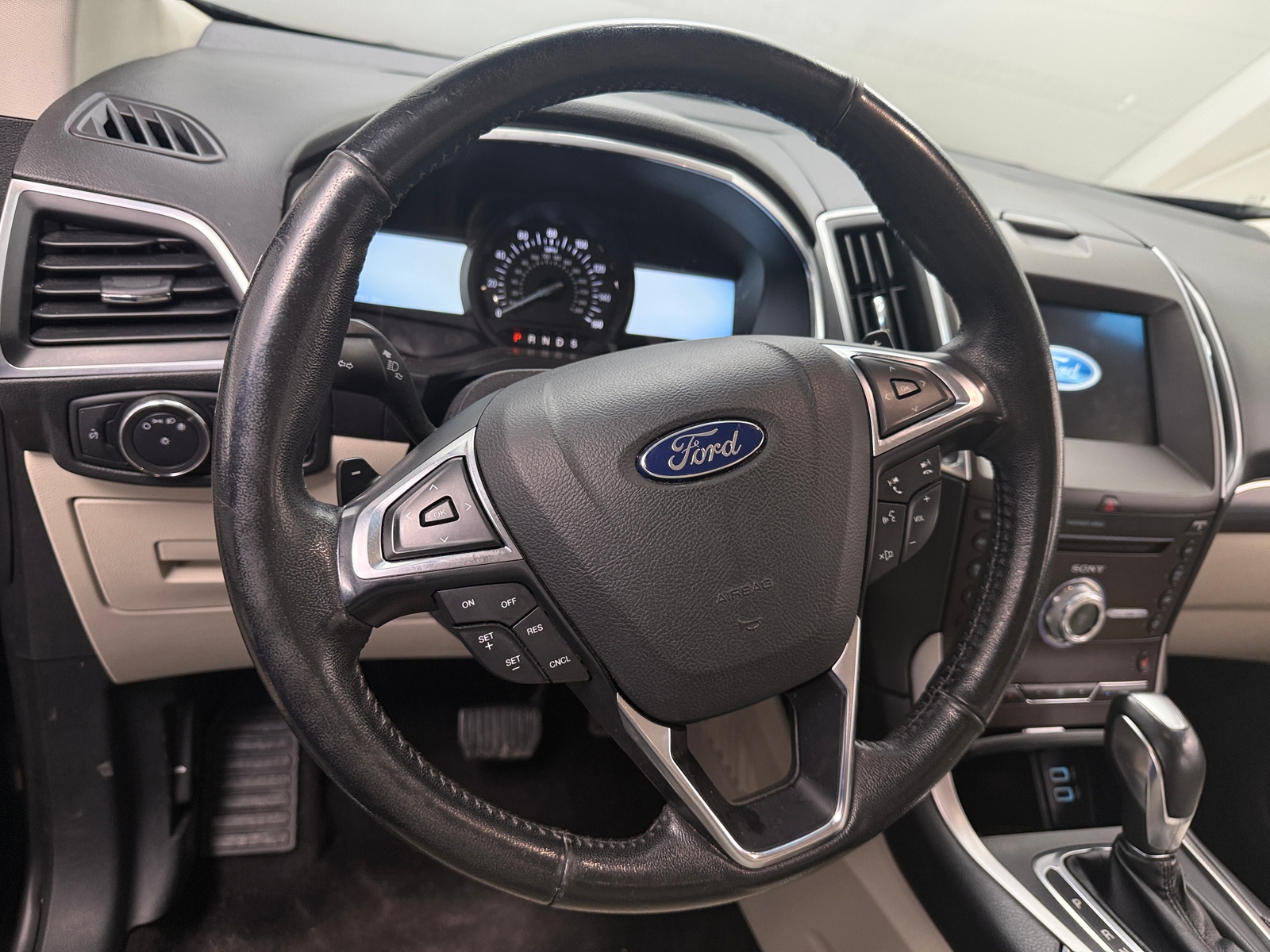 Thumbnail: 2017 Ford Edge - 4