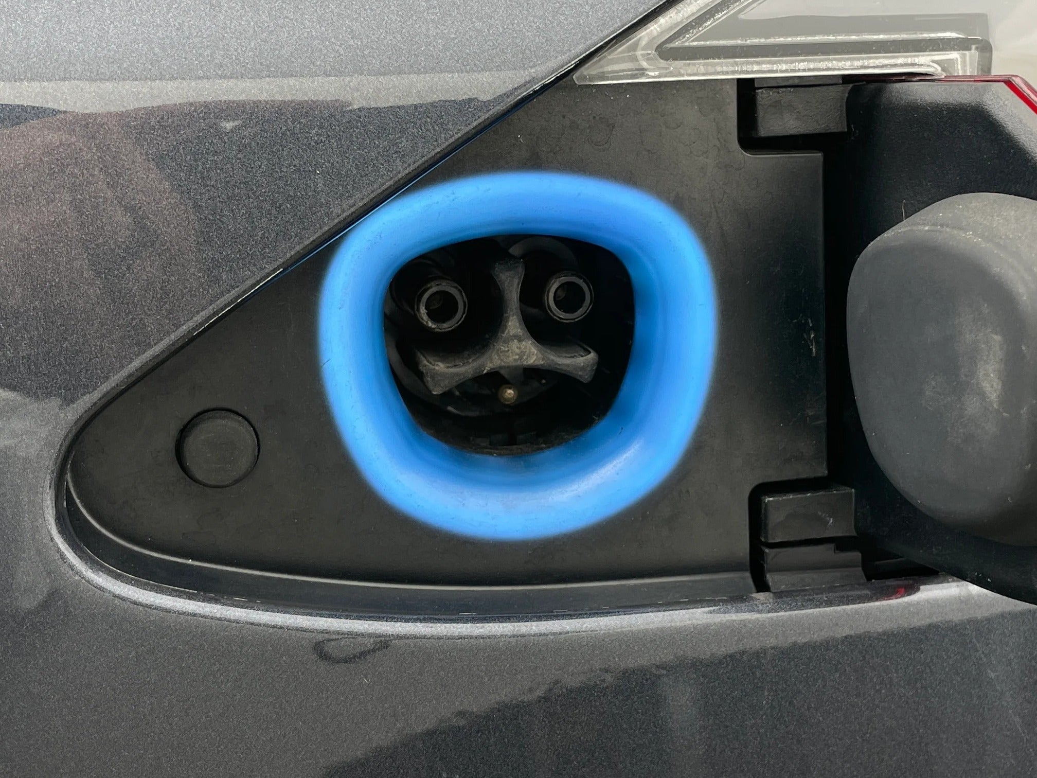 Used 2018 Tesla Model S 100D with VIN 5YJSA1E24JF258398 for sale in Oak Creek, WI