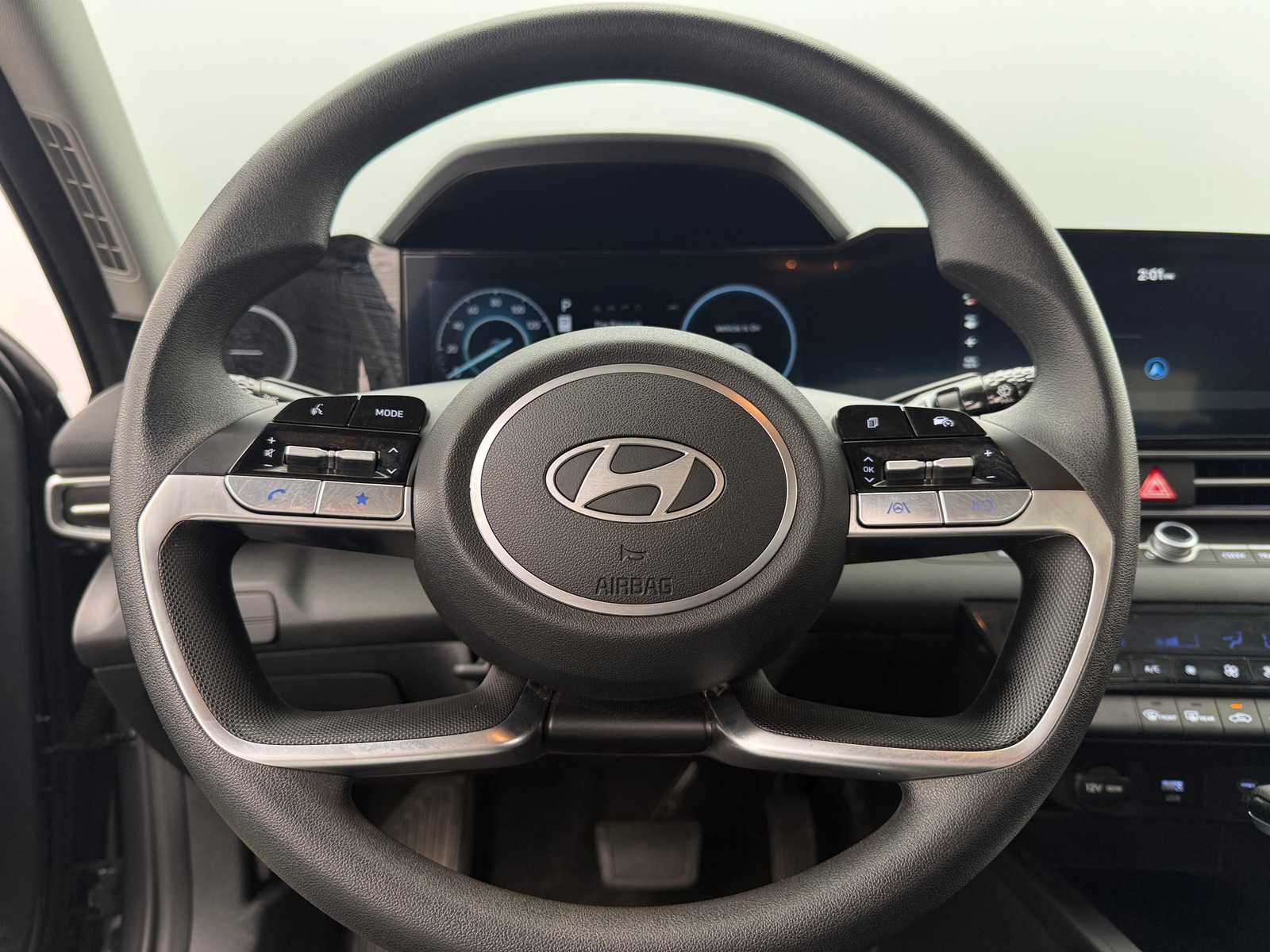 Thumbnail: 2024 Hyundai Elantra - 5