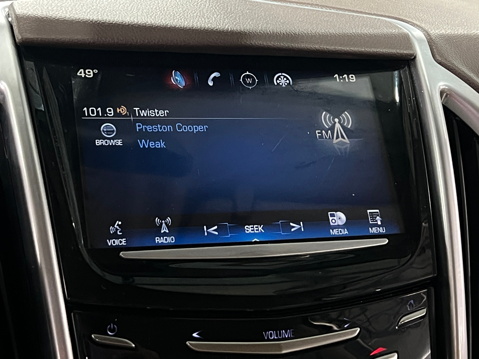 Thumbnail: 2013 Cadillac SRX - 3