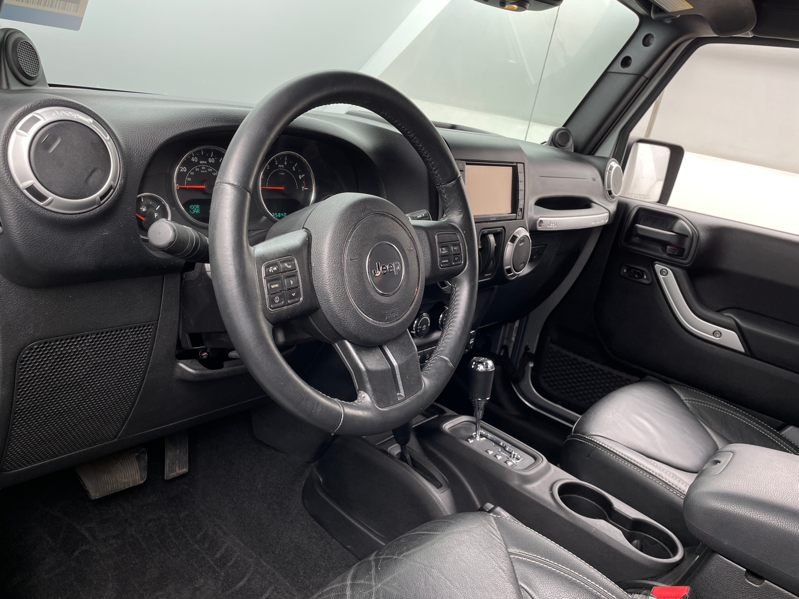 Thumbnail: 2014 Jeep Wrangler - 3