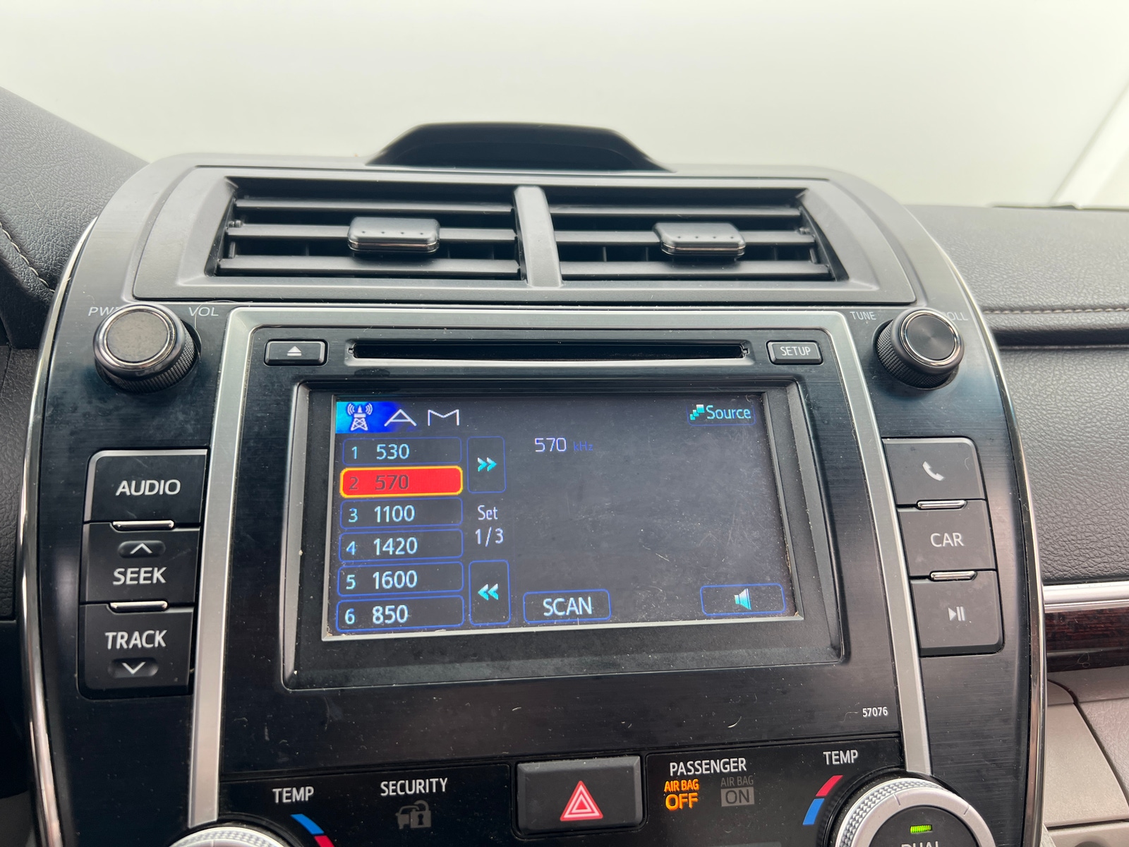 Thumbnail: 2014 Toyota Camry - 4