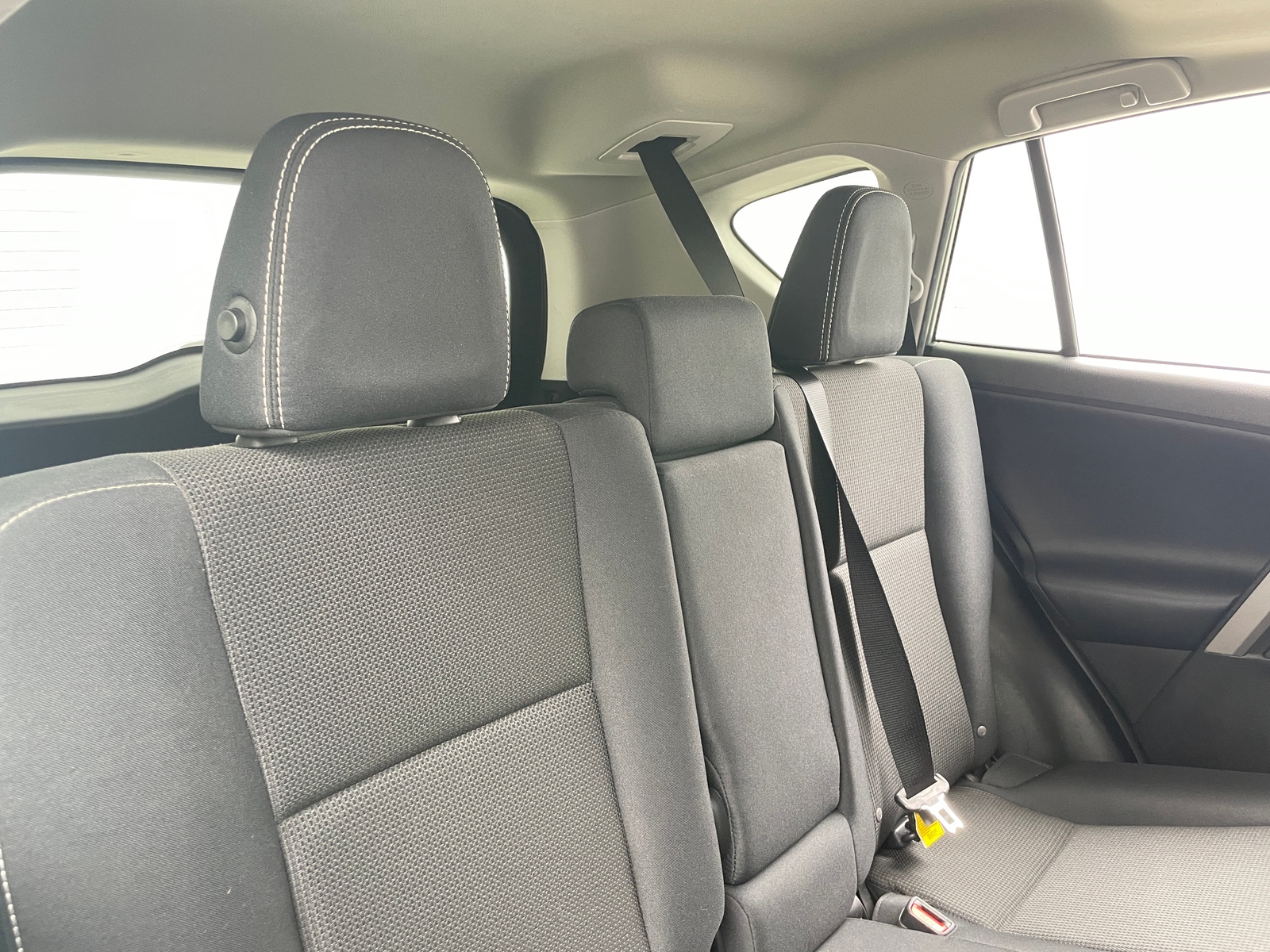 Thumbnail: 2017 Toyota RAV4 - 6