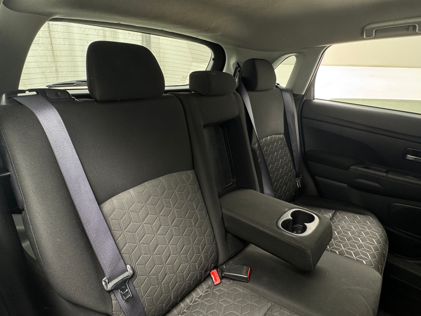 Thumbnail: 2023 Mitsubishi Outlander Sport - 6