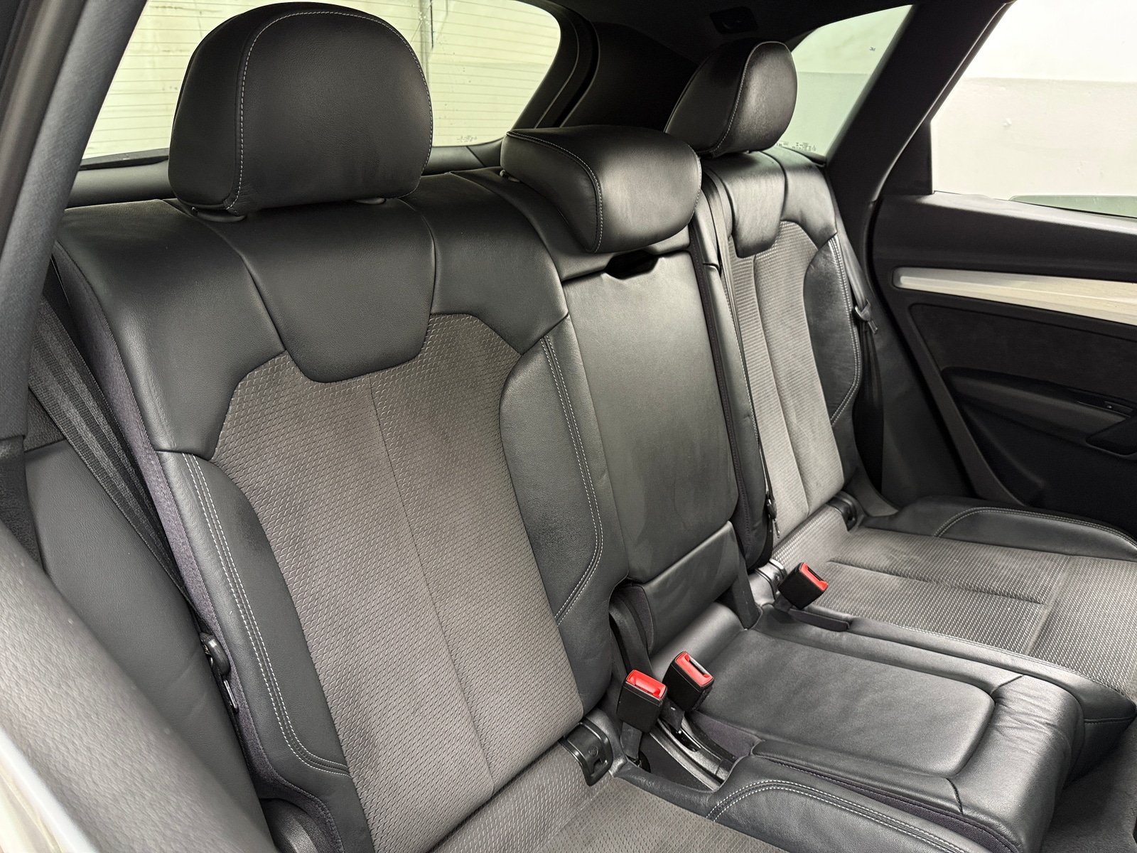 Thumbnail: 2018 Audi SQ5 - 5