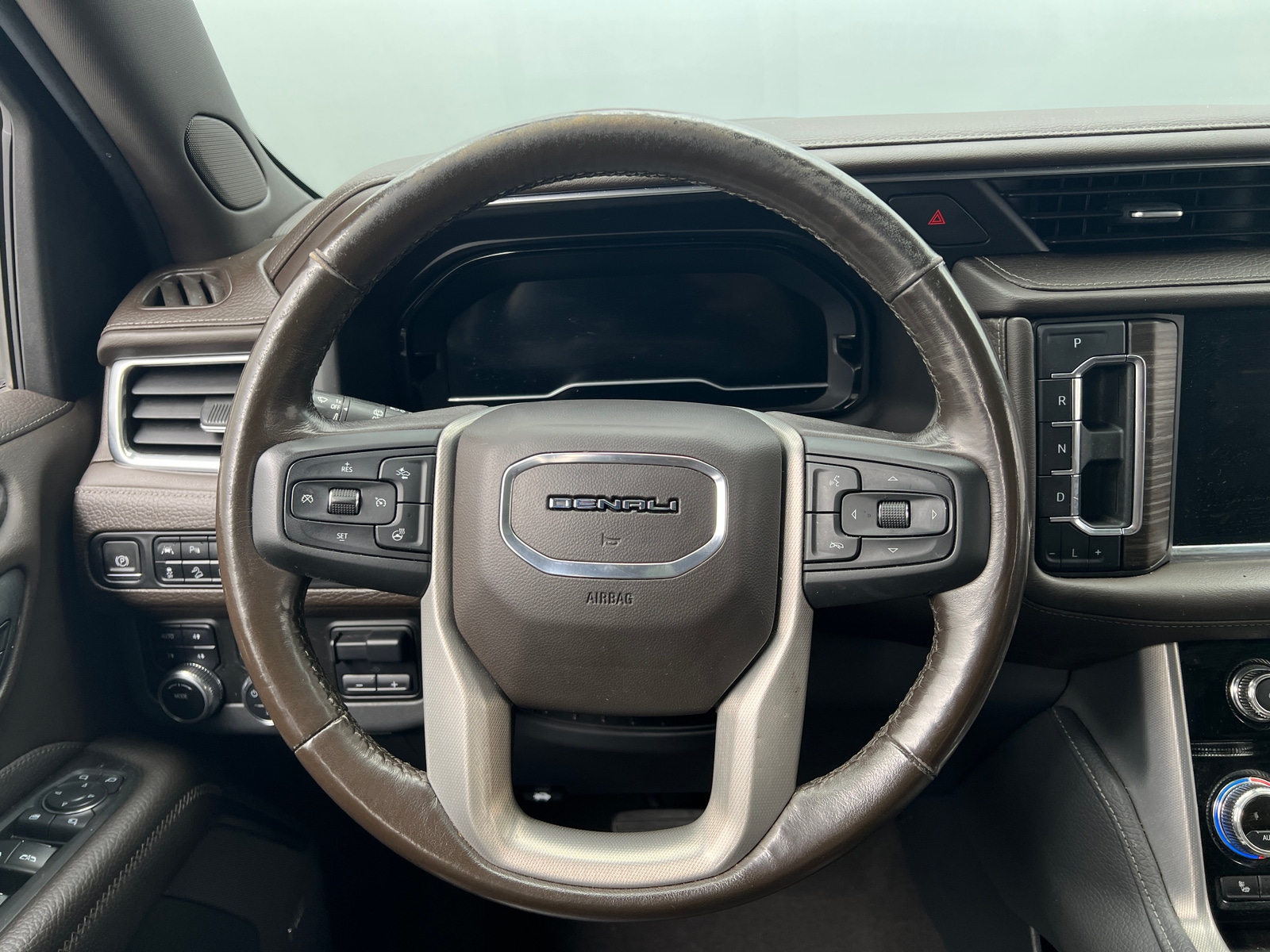 Thumbnail: 2022 GMC Yukon XL - 4