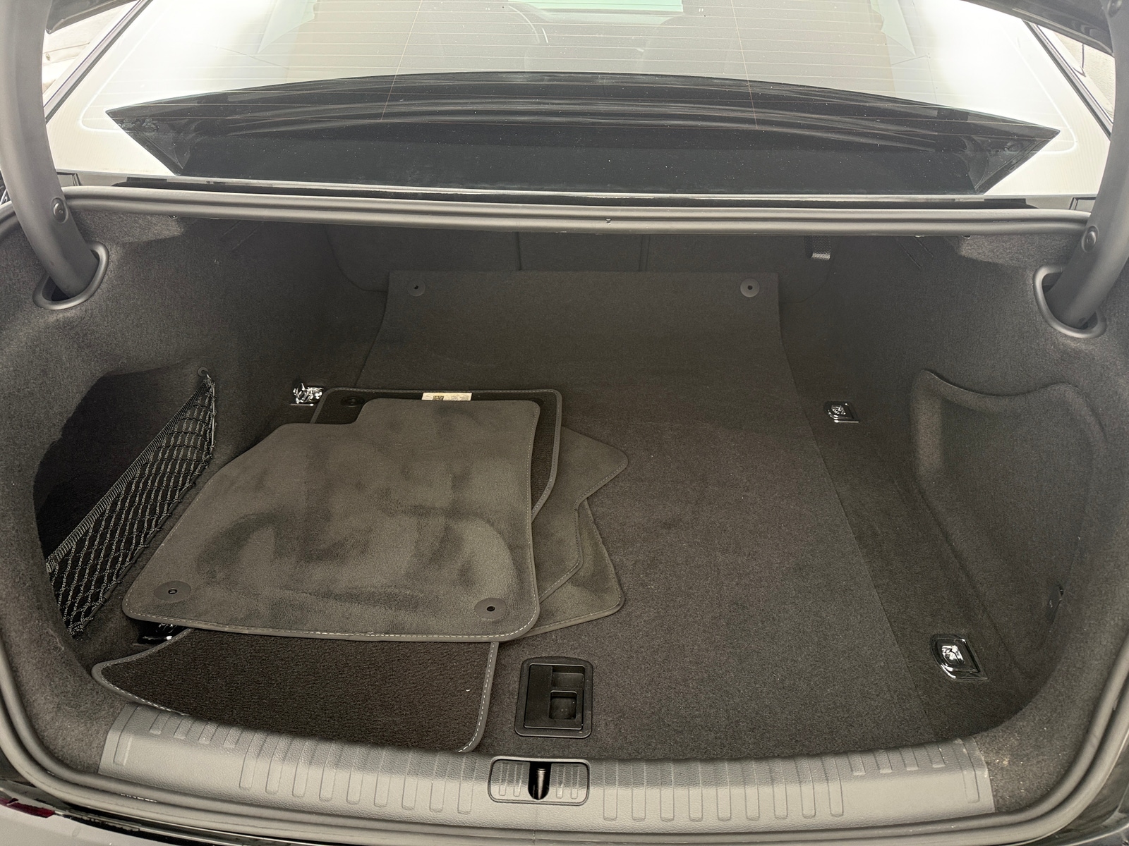 Thumbnail: 2025 Audi A6 - 6