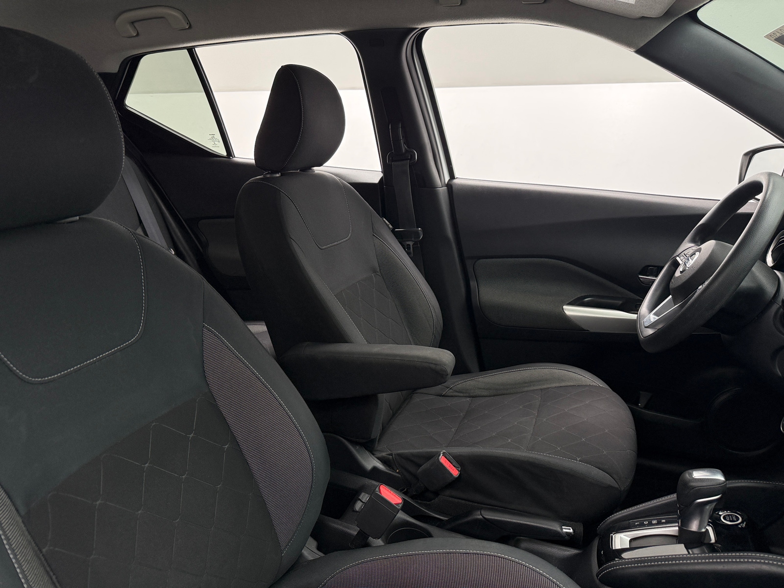 Thumbnail: 2019 Nissan Kicks - 2