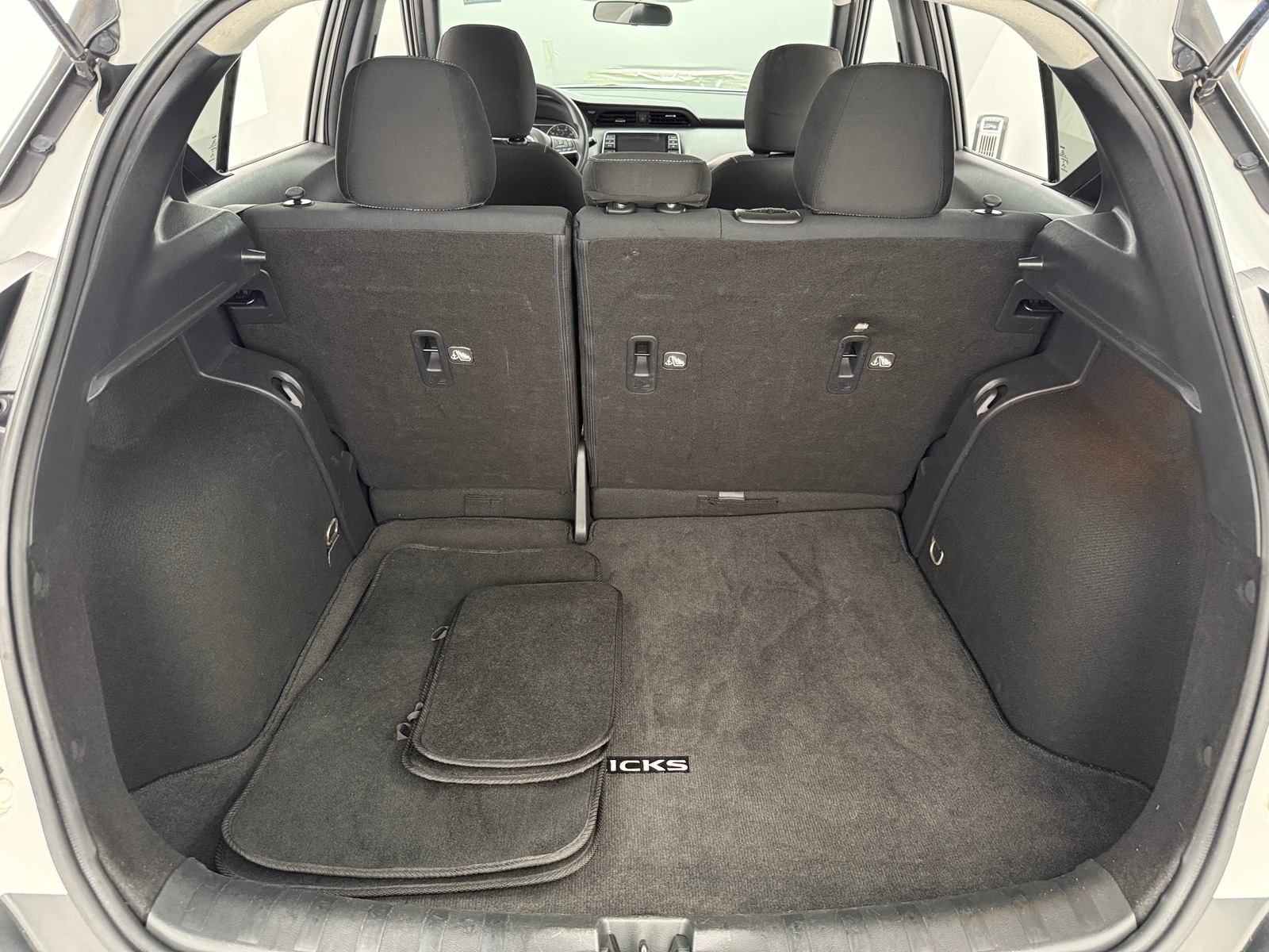 Thumbnail: 2019 Nissan Kicks - 7