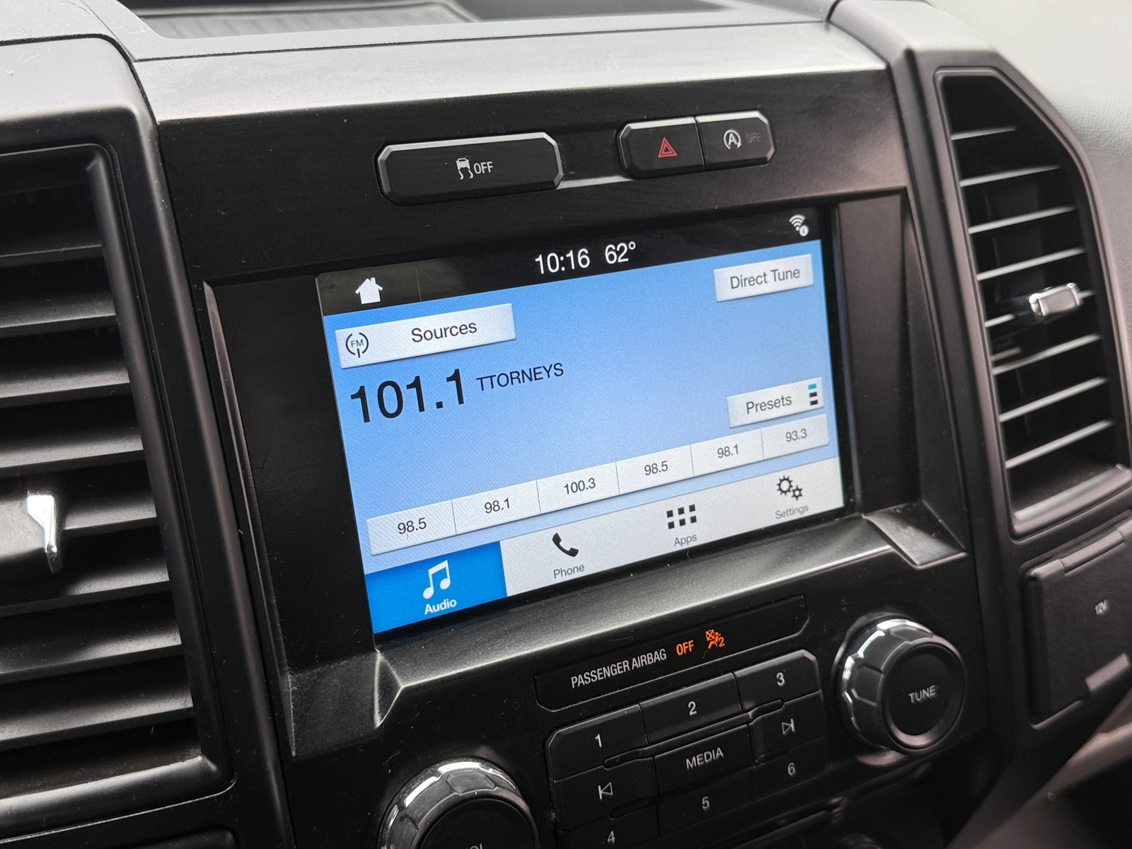 Thumbnail: 2017 Ford Econoline - 4