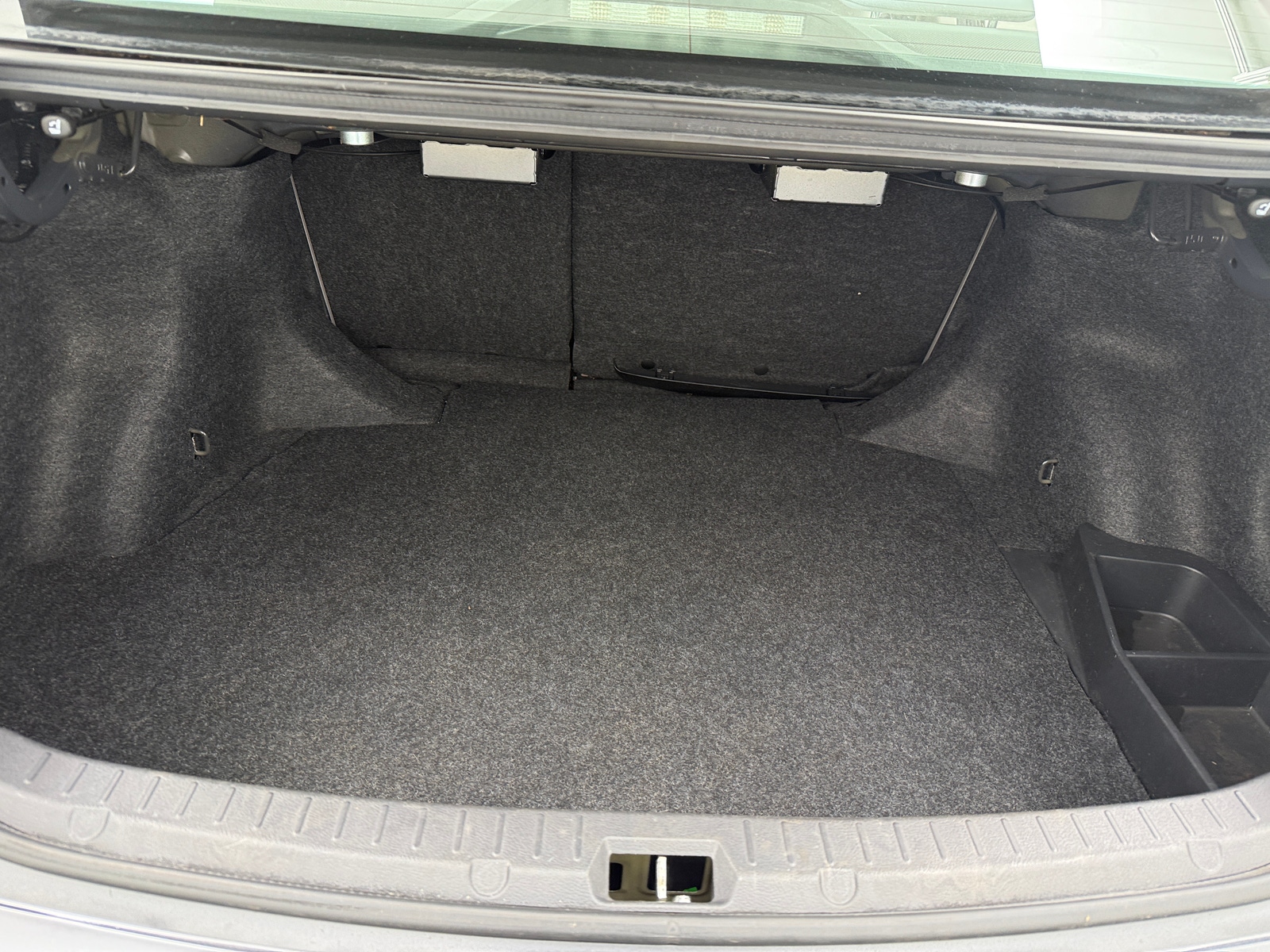 Thumbnail: 2010 Toyota Corolla - 7