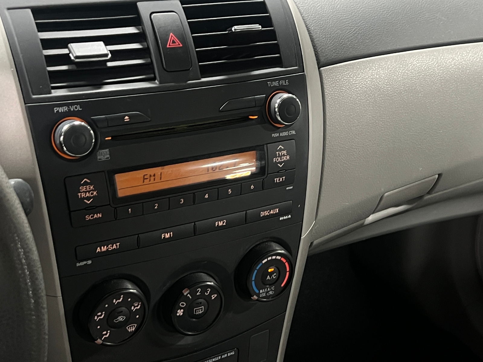 Thumbnail: 2010 Toyota Corolla - 4