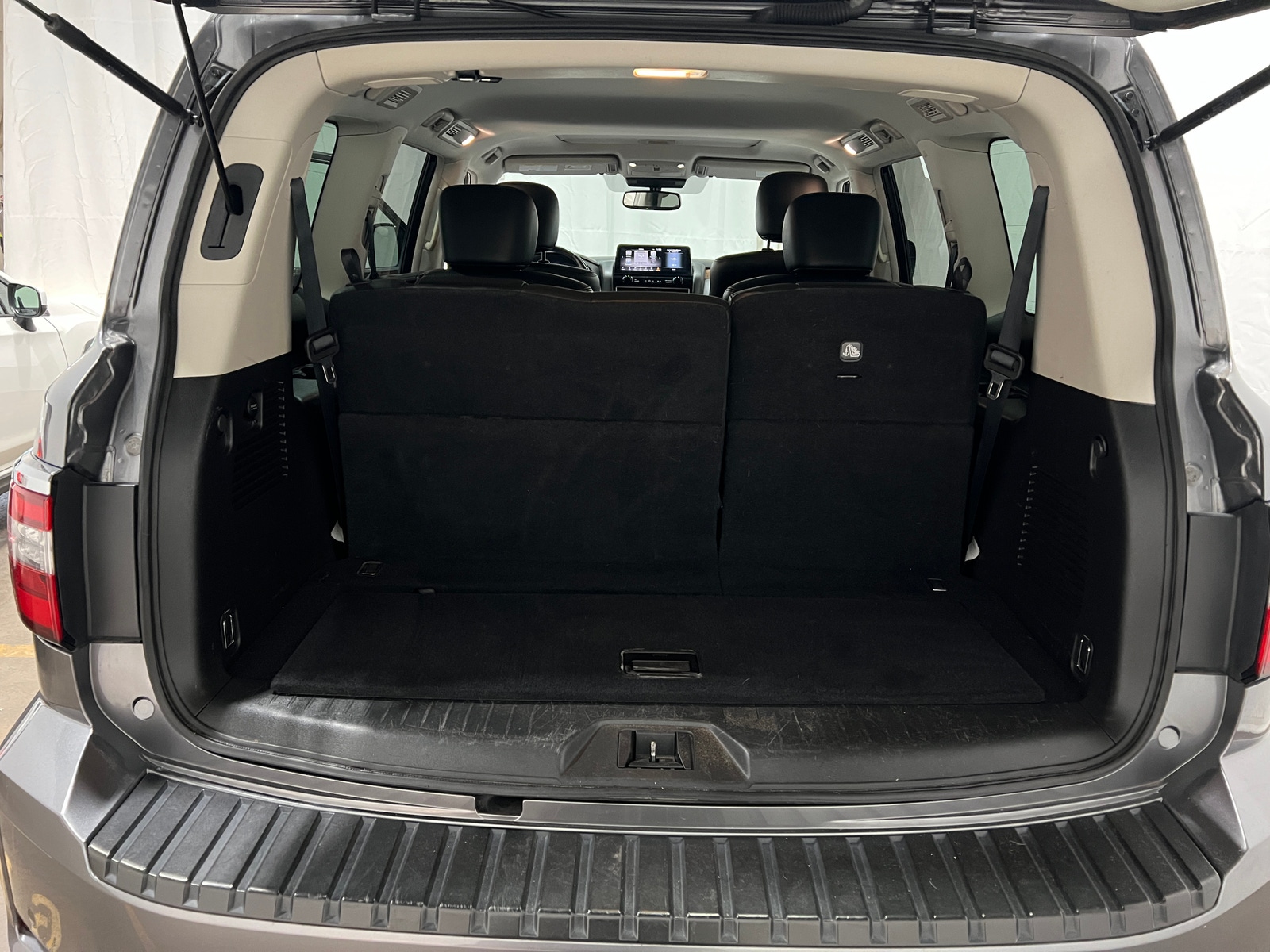 Thumbnail: 2021 Nissan Armada - 6