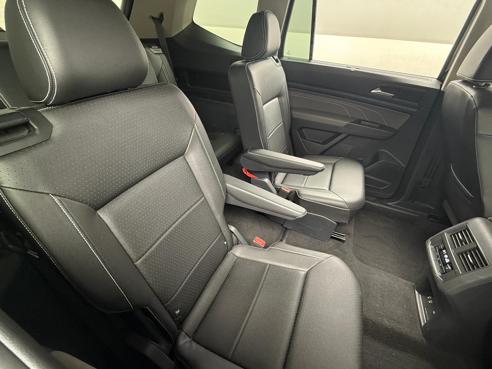 Thumbnail: 2023 Volkswagen Atlas - 5