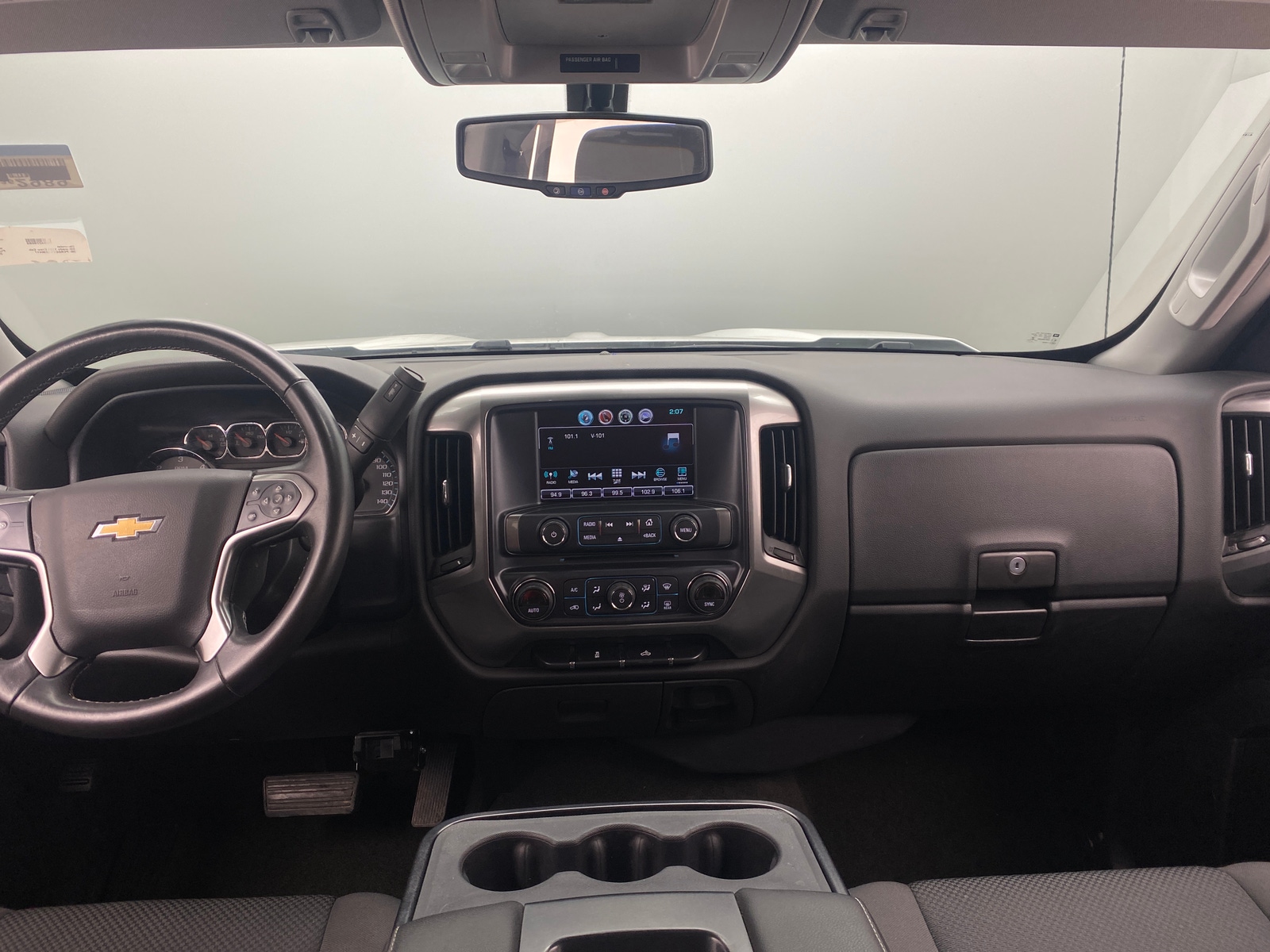 Thumbnail: 2017 Chevrolet Silverado 1500 - 3