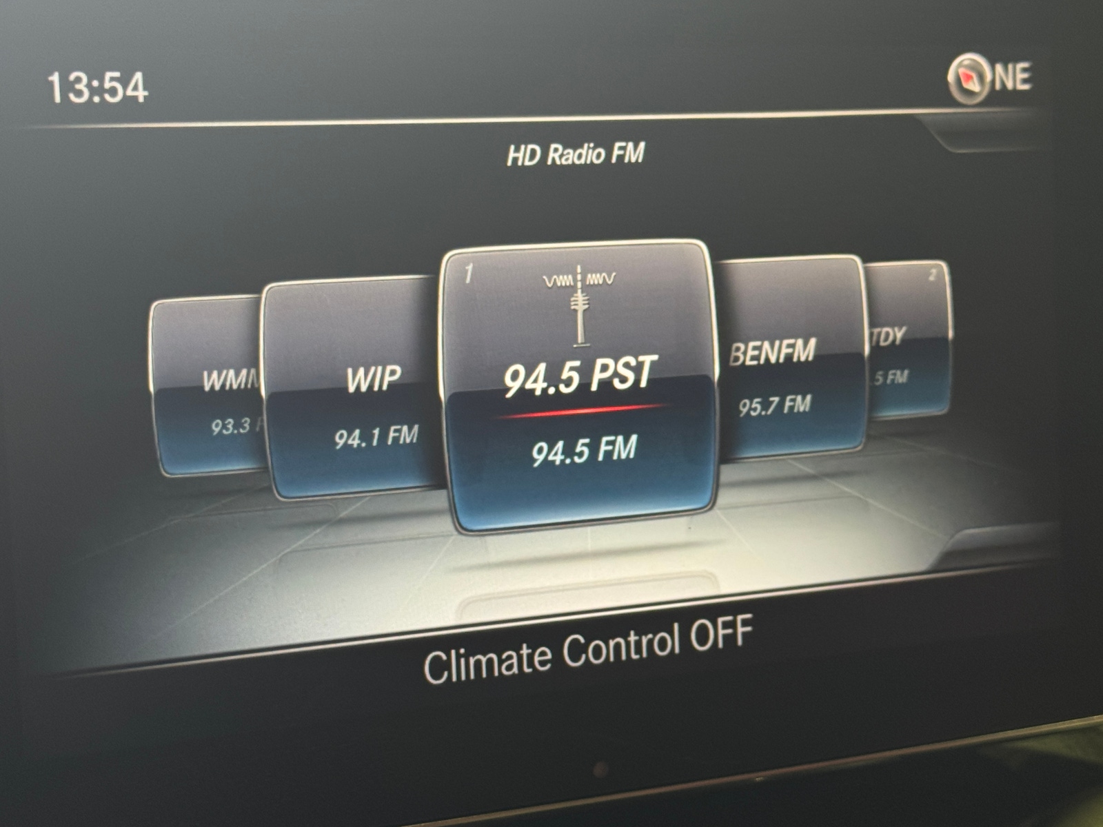 Thumbnail: 2018 Mercedes-Benz C-Class - 3