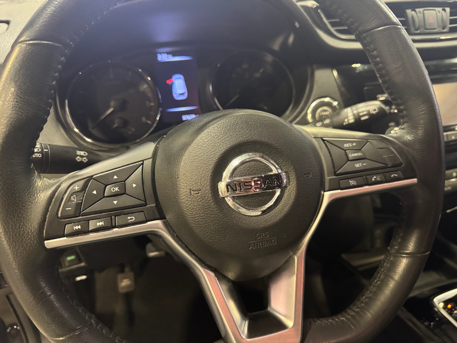 Thumbnail: 2017 Nissan Rogue - 5