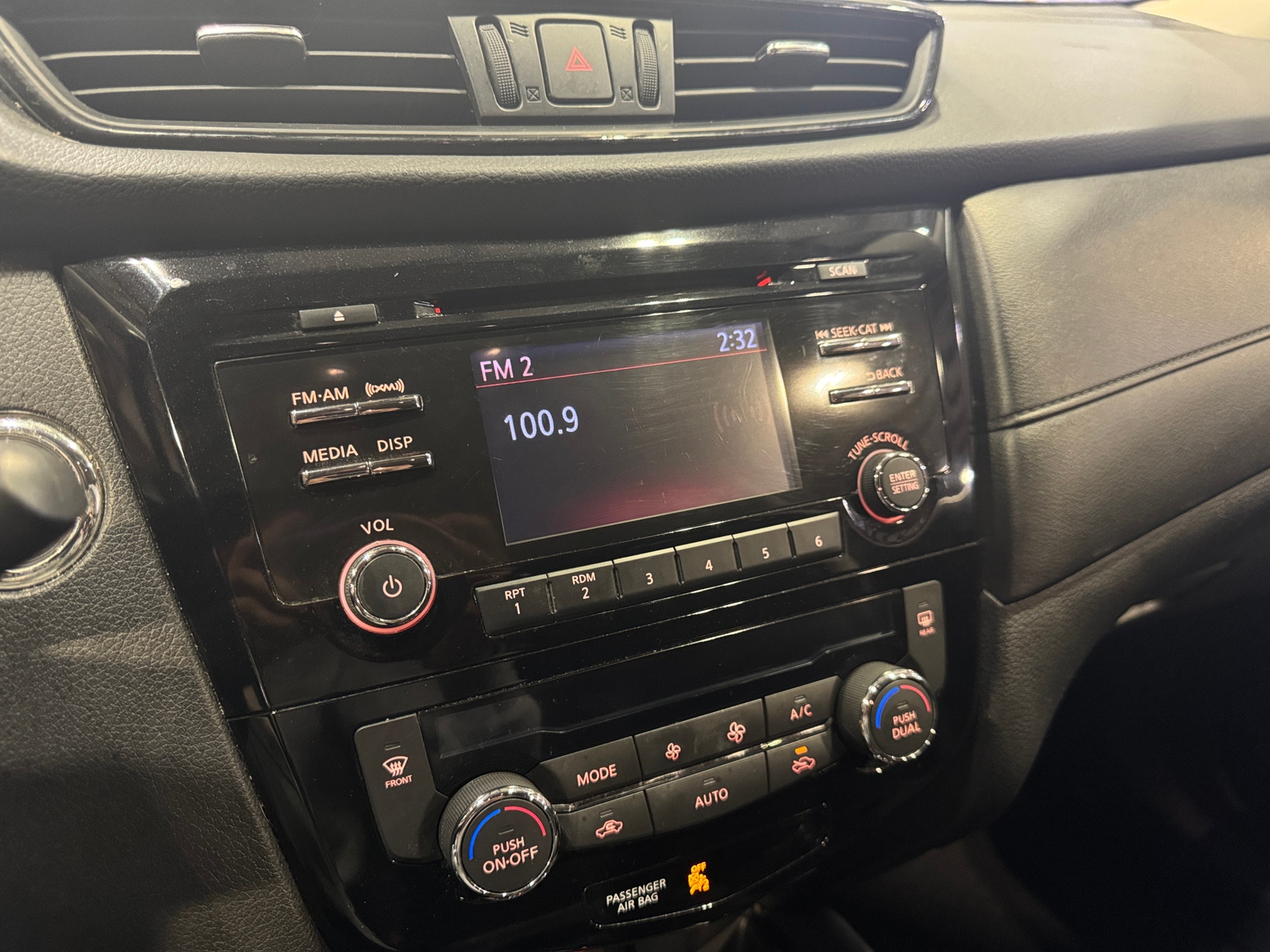 Thumbnail: 2017 Nissan Rogue - 4