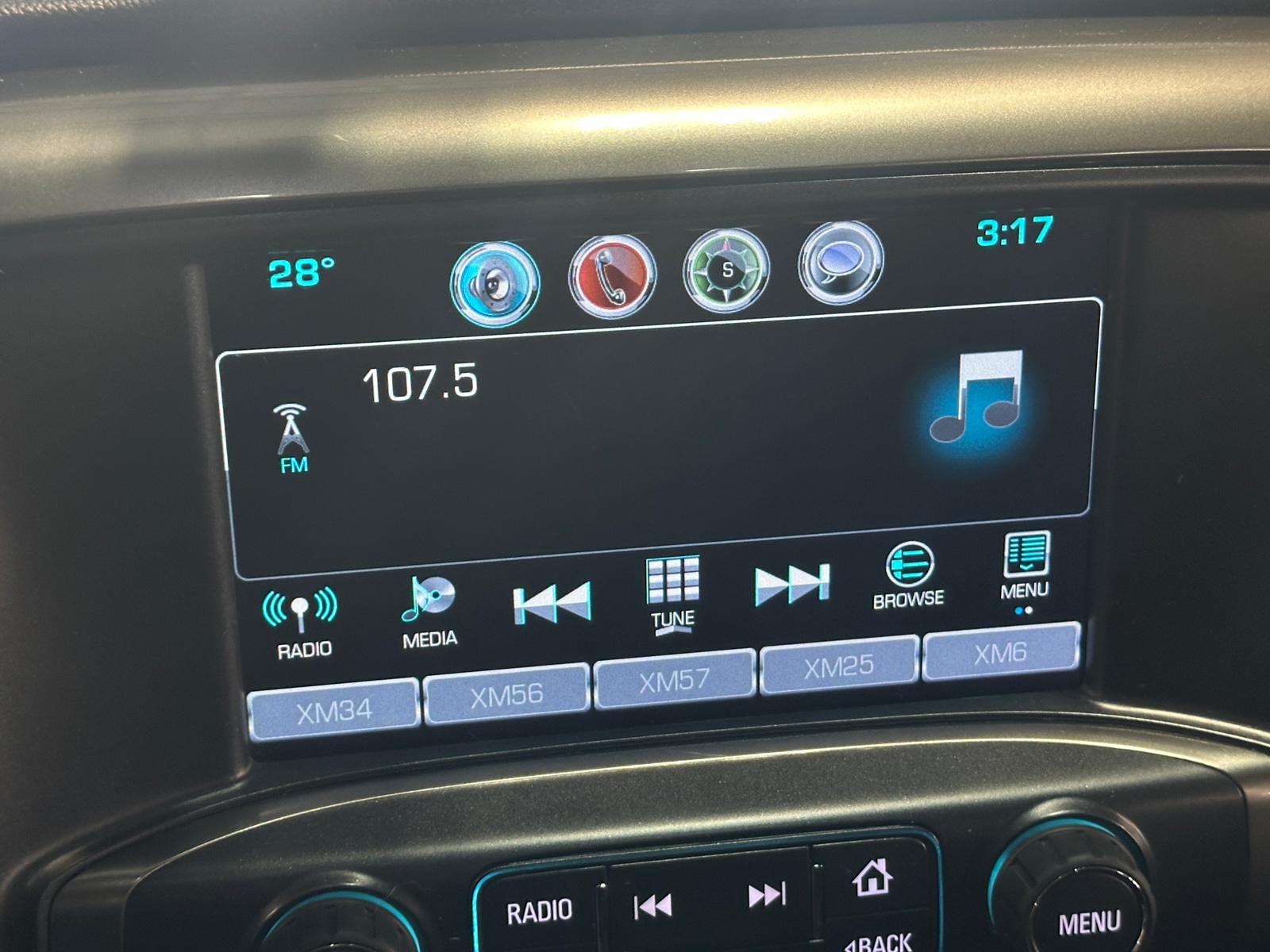 Thumbnail: 2018 Chevrolet Silverado 1500 - 3