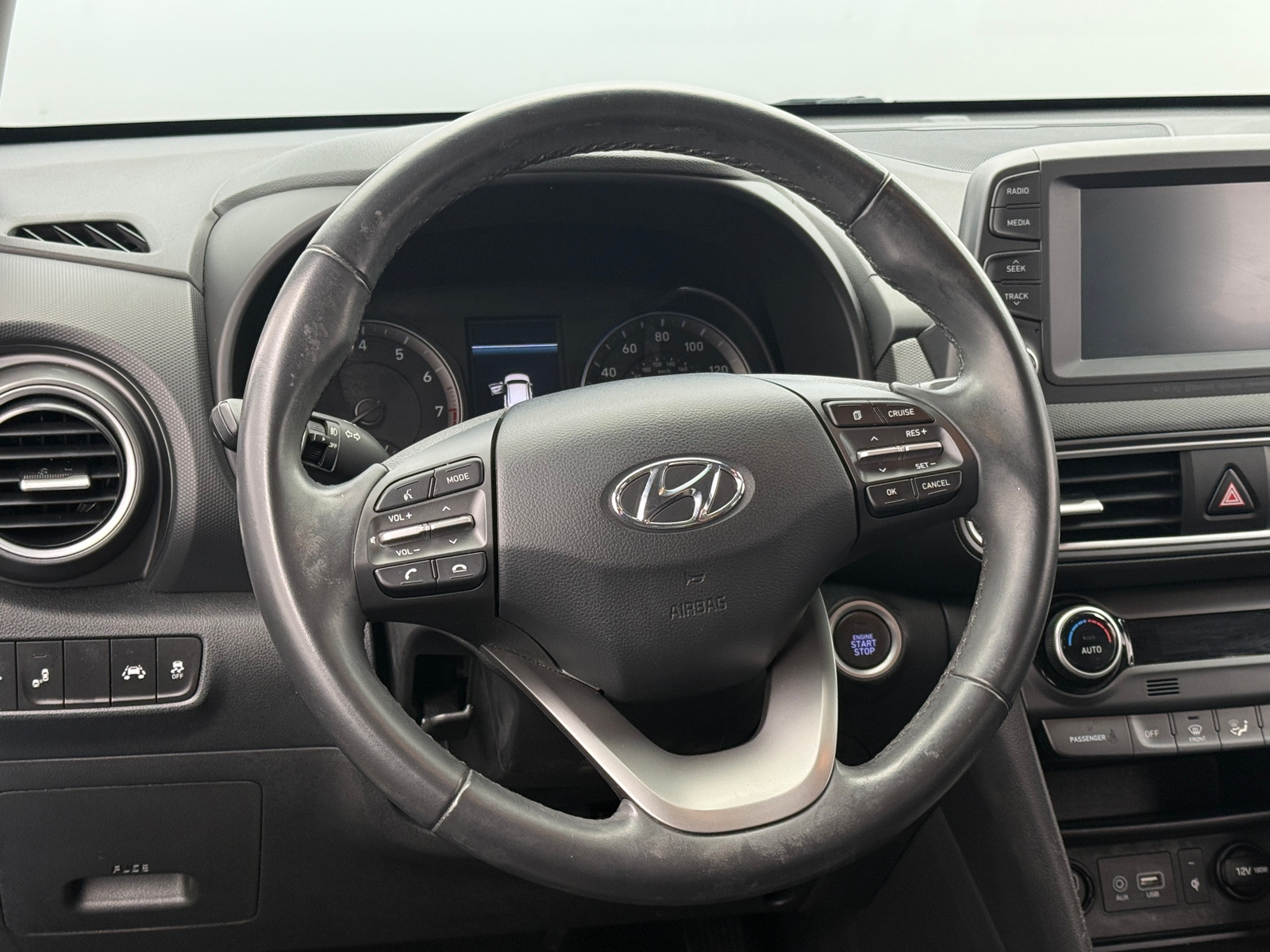 Thumbnail: 2021 Hyundai Kona - 4