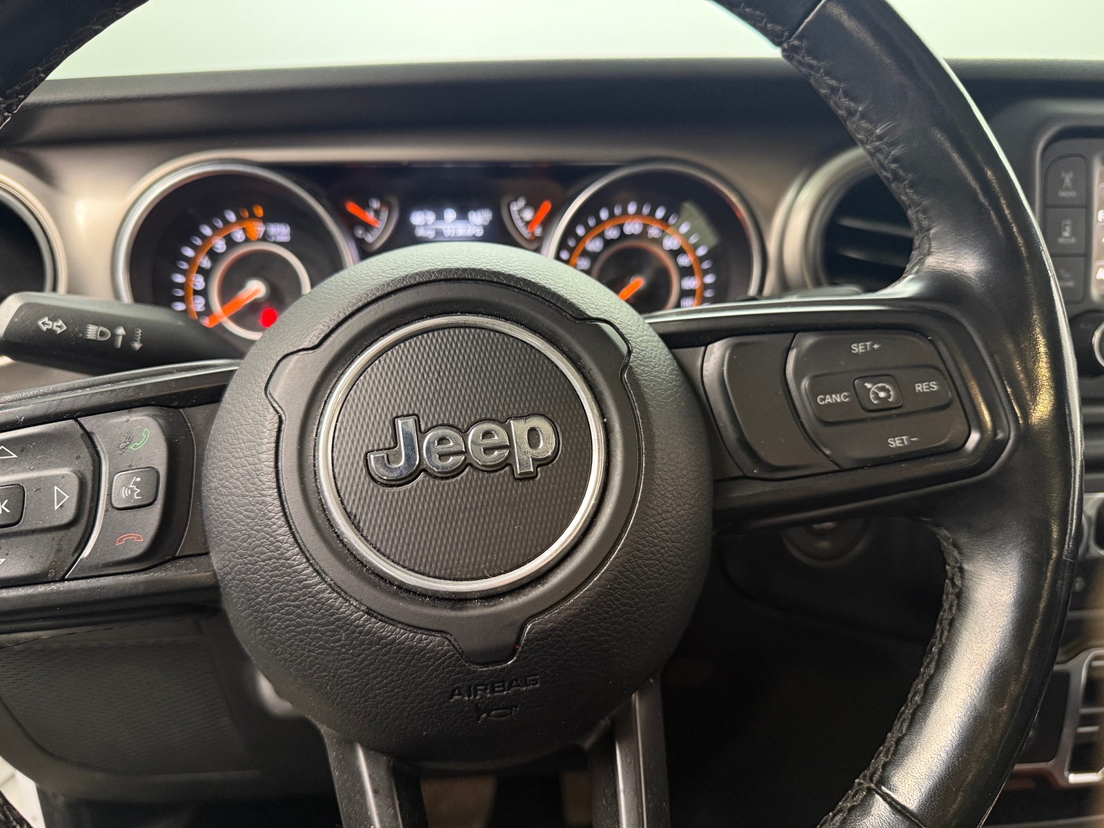 Thumbnail: 2020 Jeep Wrangler - 5