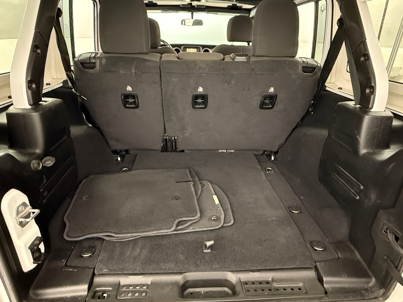 Thumbnail: 2020 Jeep Wrangler - 7