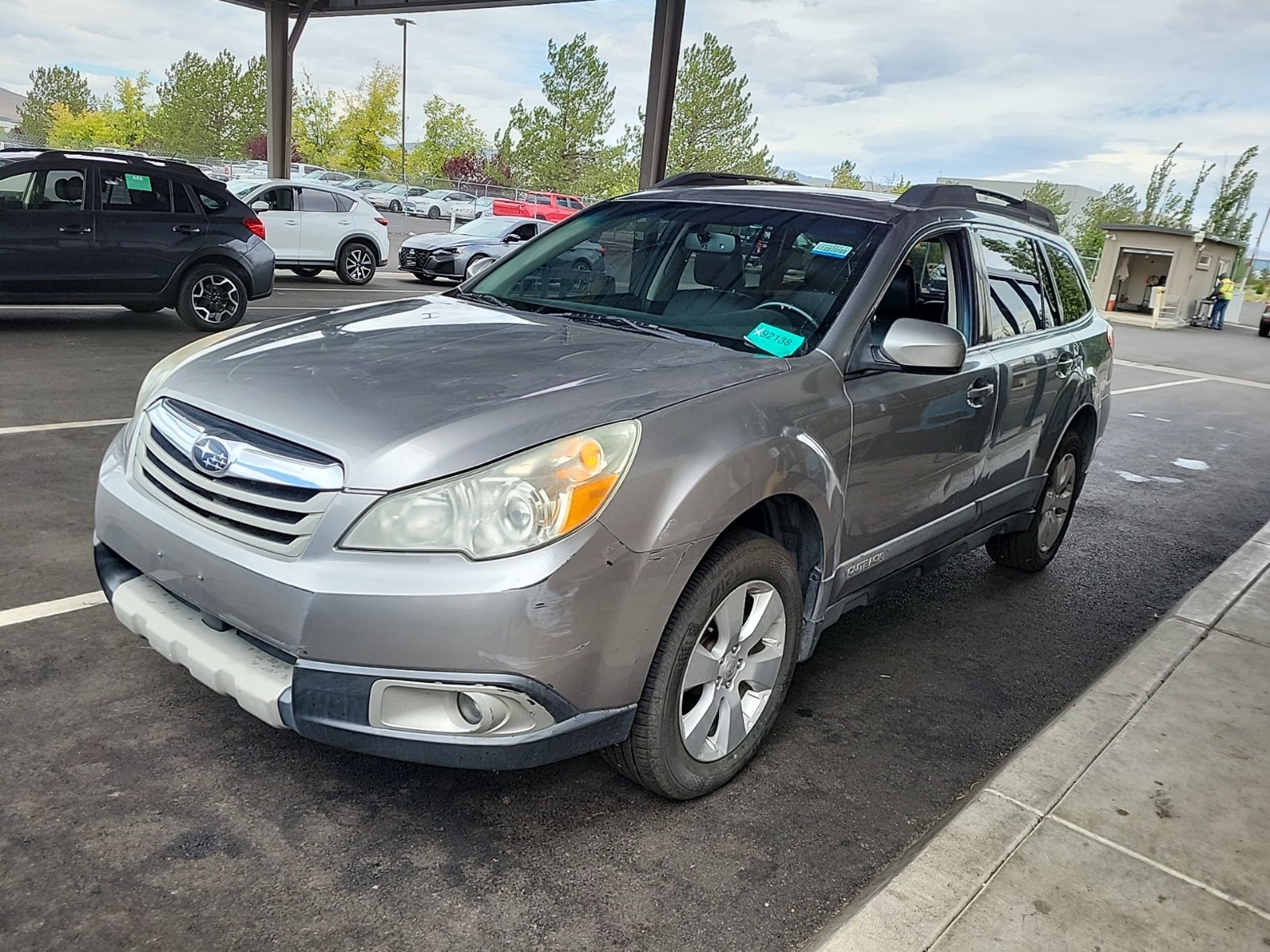 2011 Subaru Outback 2.5i Limited PWR Moon