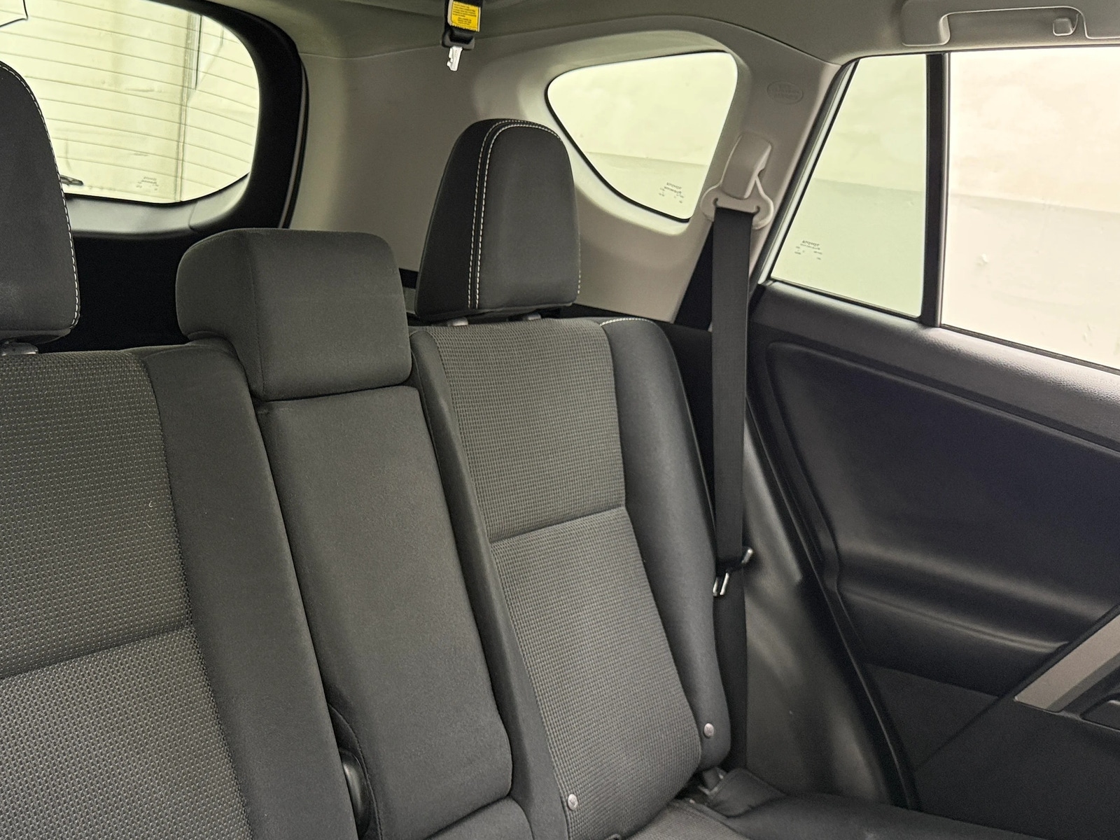 Thumbnail: 2018 Toyota RAV4 - 6