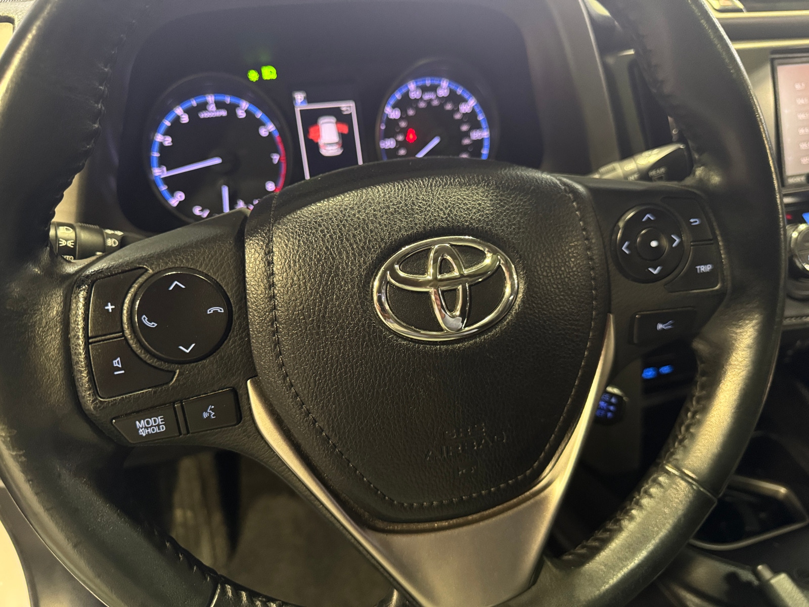 Thumbnail: 2018 Toyota RAV4 - 5