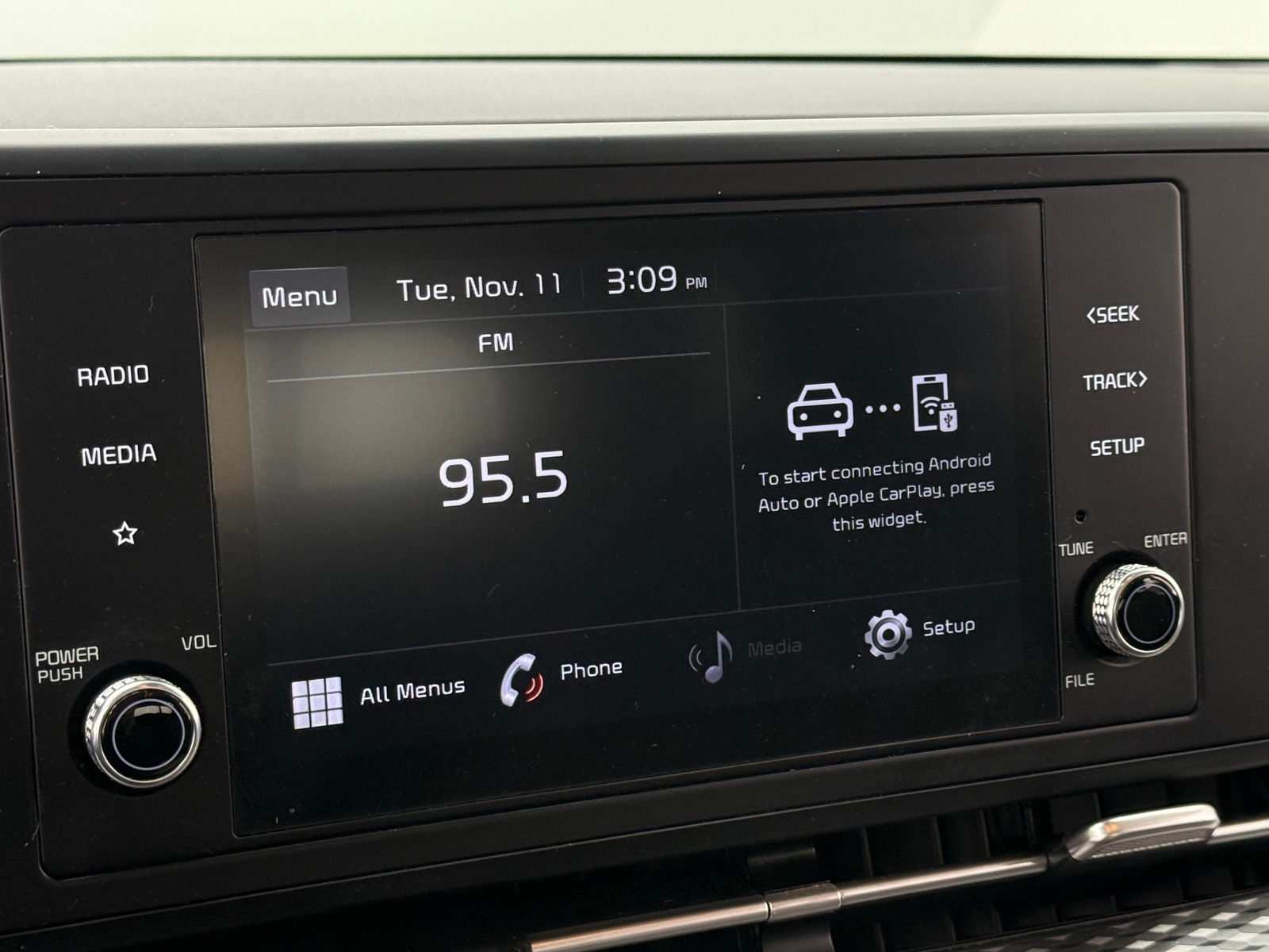 Thumbnail: 2022 Kia Carnival - 4