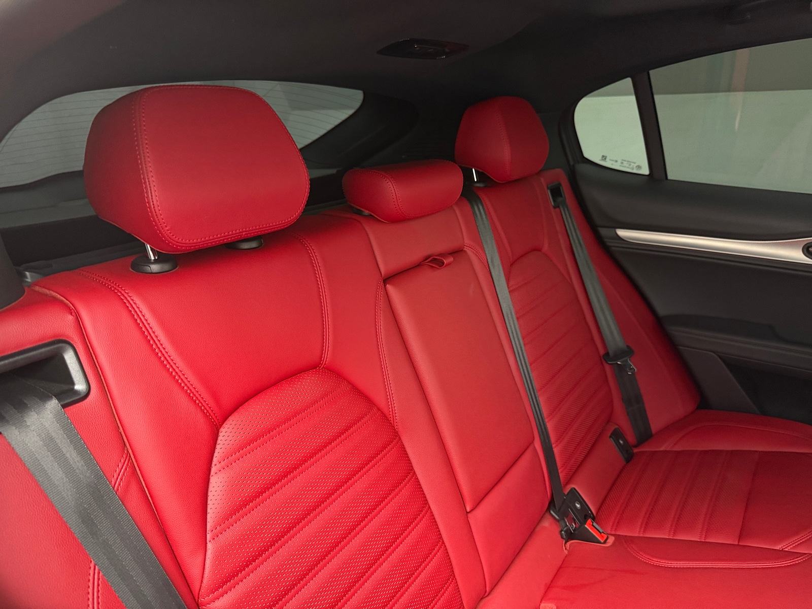 Thumbnail: 2022 Alfa Romeo Stelvio - 5