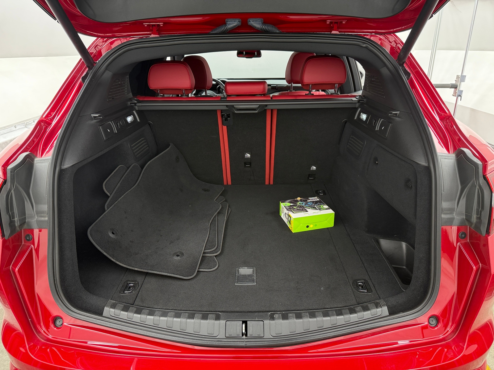 Thumbnail: 2022 Alfa Romeo Stelvio - 6