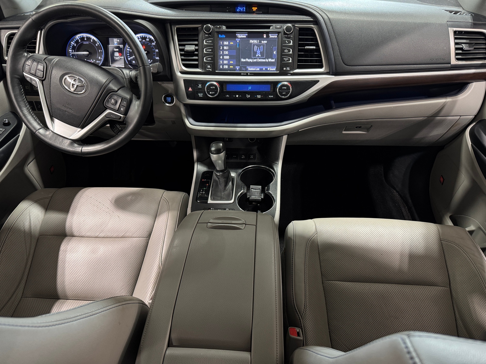 Thumbnail: 2014 Toyota Highlander - 2