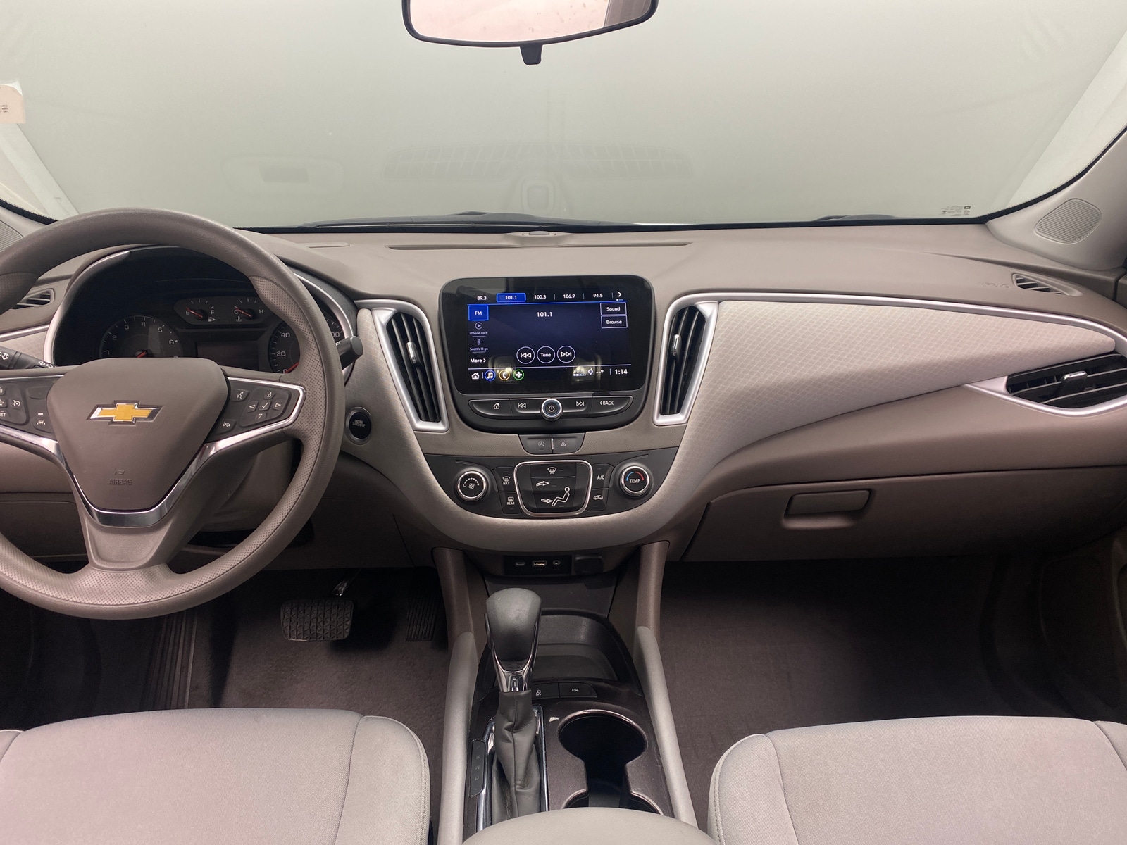 Thumbnail: 2024 Chevrolet Malibu - 3