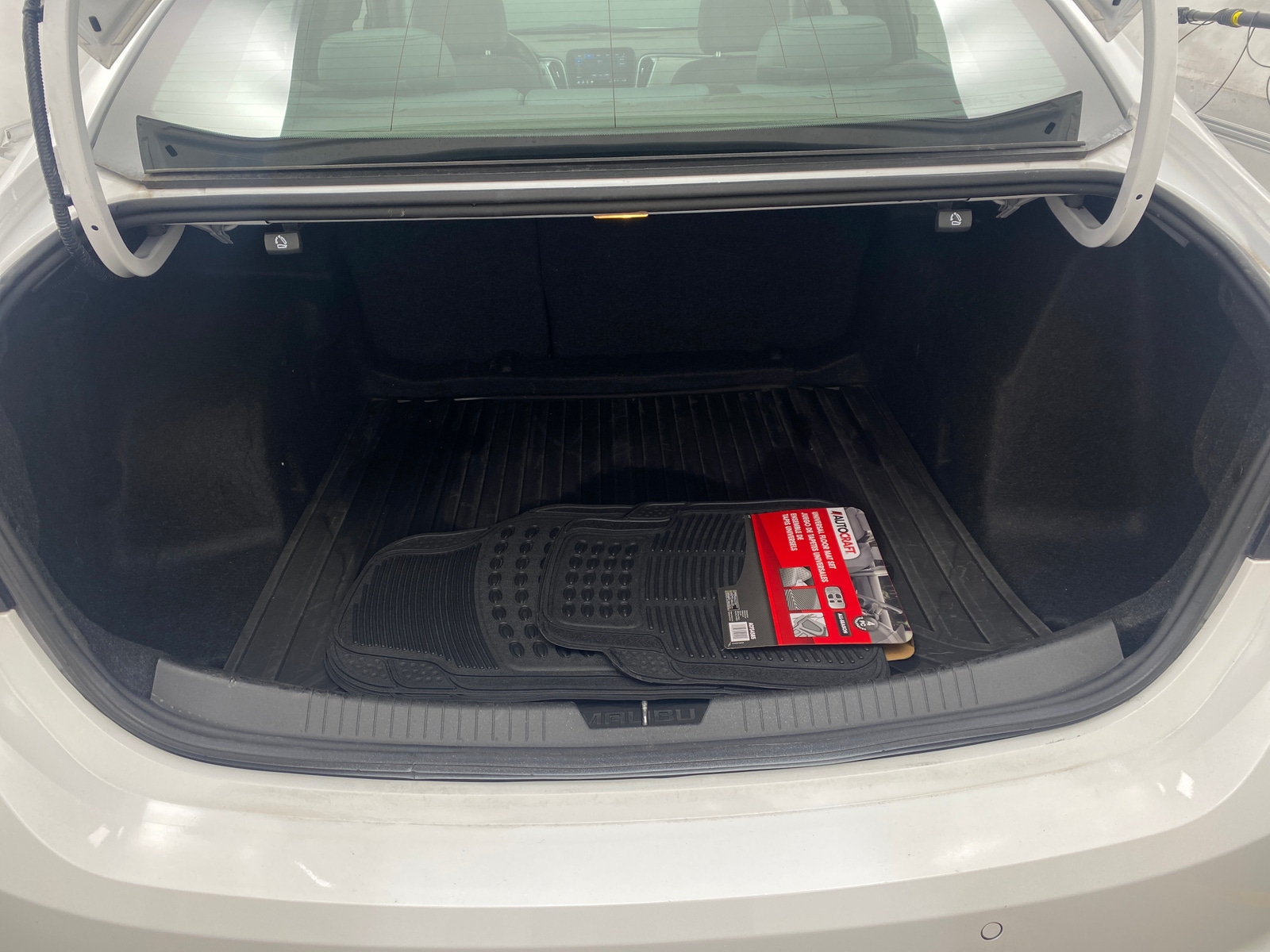 Thumbnail: 2024 Chevrolet Malibu - 7